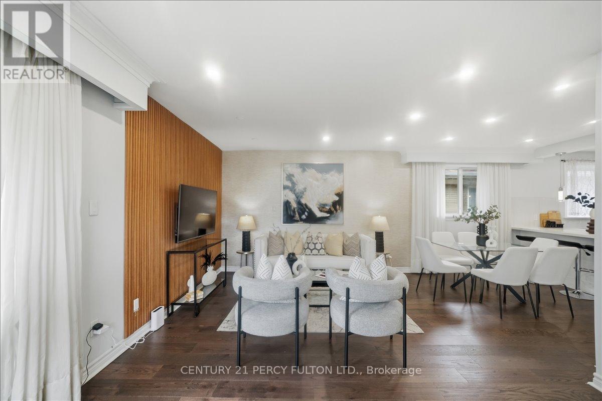 50 Mooregate Avenue, Toronto, Ontario  M1K 3V7 - Photo 5 - E13439280