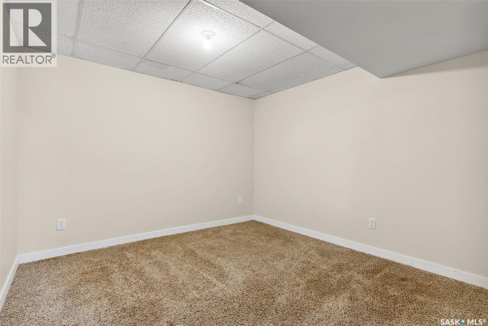 9 Carmichael Bay, Regina, Saskatchewan  S4R 0C7 - Photo 22 - SK039280