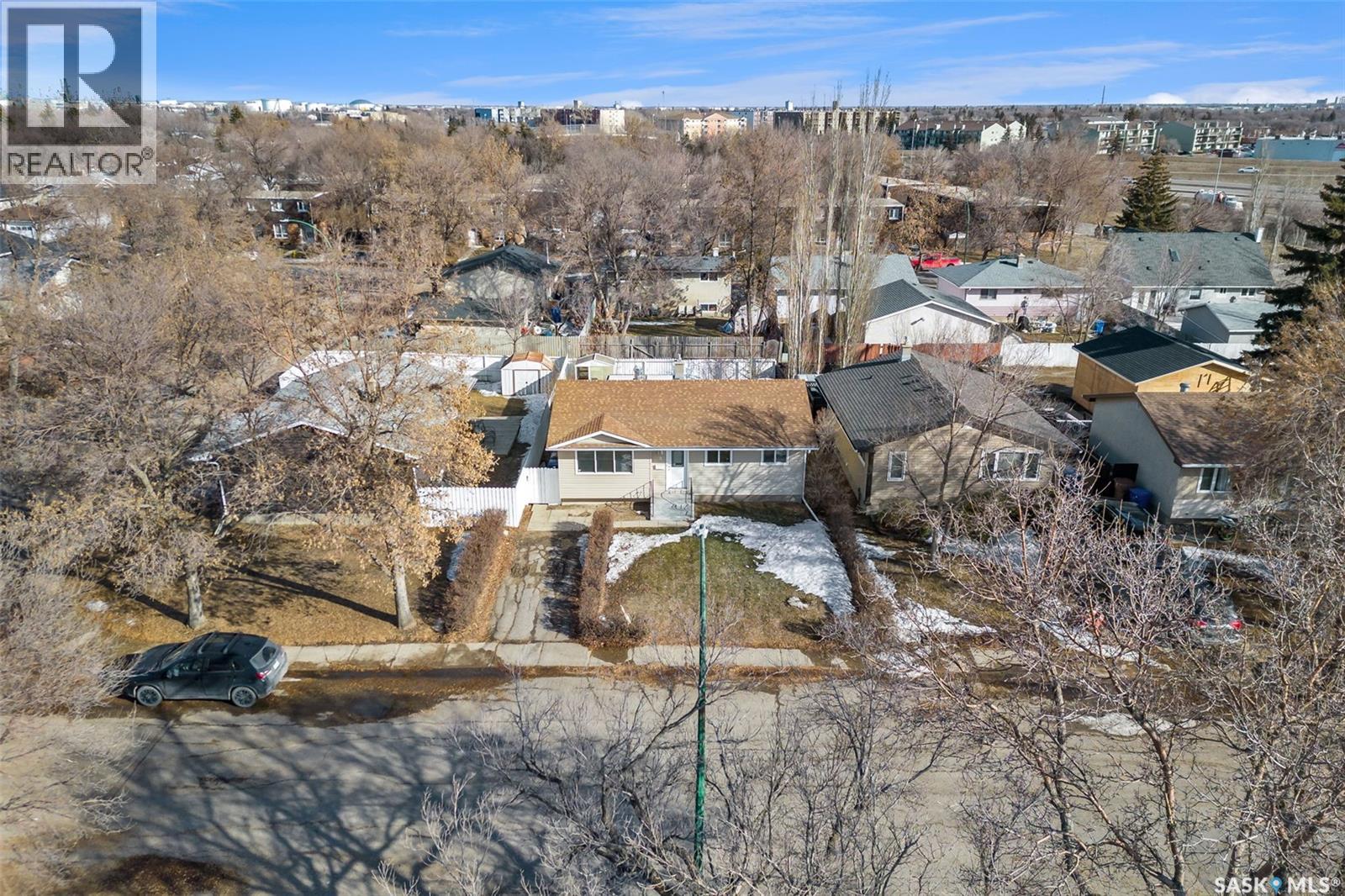 9 Carmichael Bay, Regina, Saskatchewan  S4R 0C7 - Photo 29 - SK039280