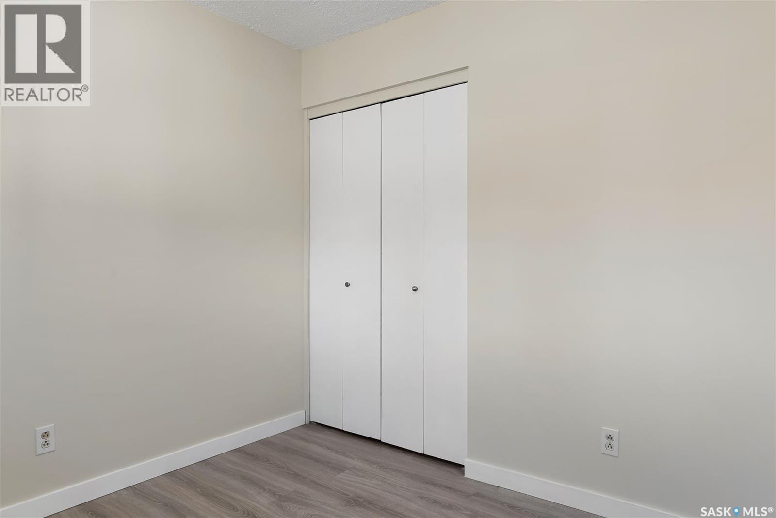 9 Carmichael Bay, Regina, Saskatchewan  S4R 0C7 - Photo 11 - SK039280