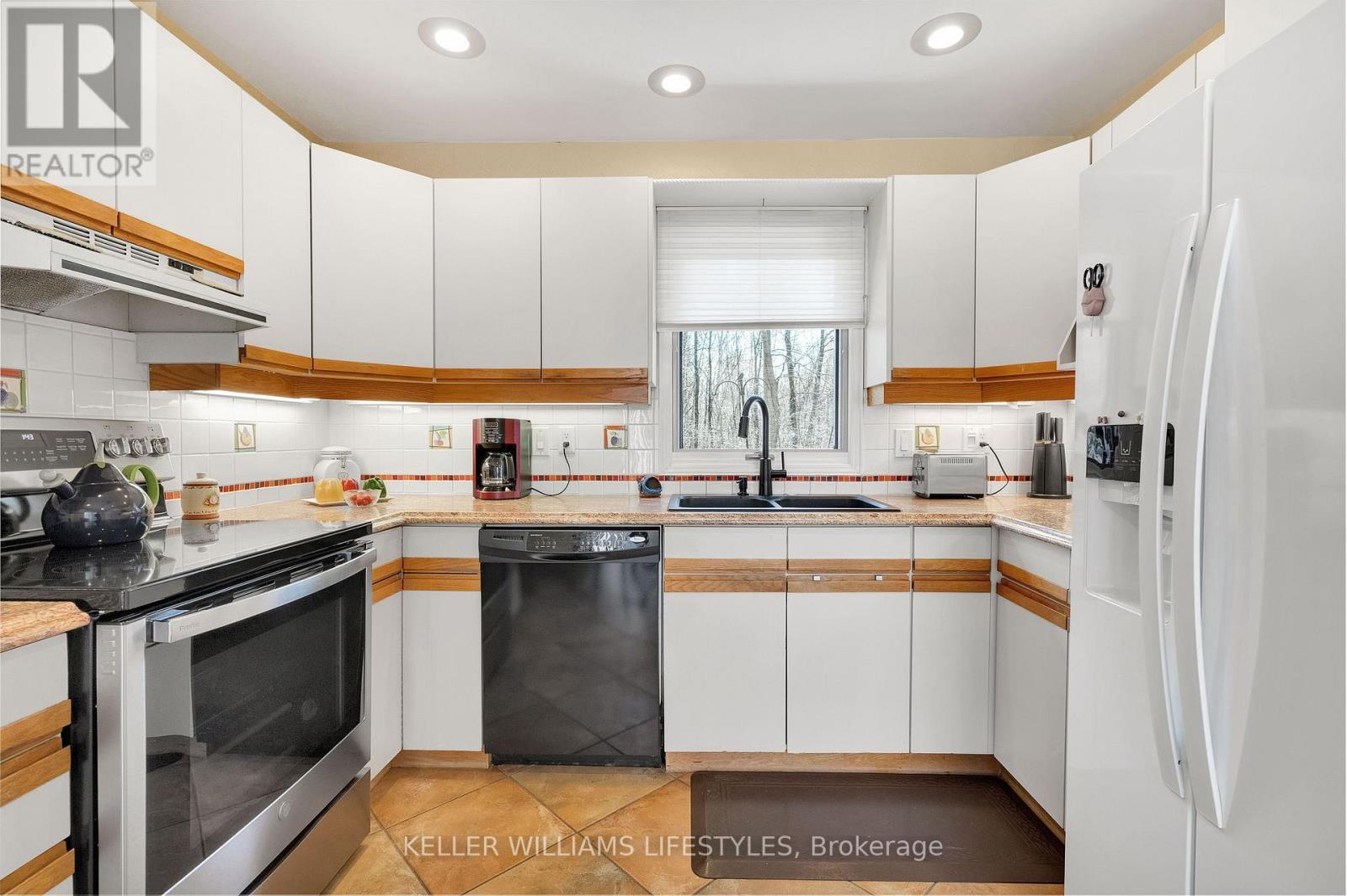 695 Woodcrest Boulevard, London South, Ontario  N6K 1P8 - Photo 8 - X13439484
