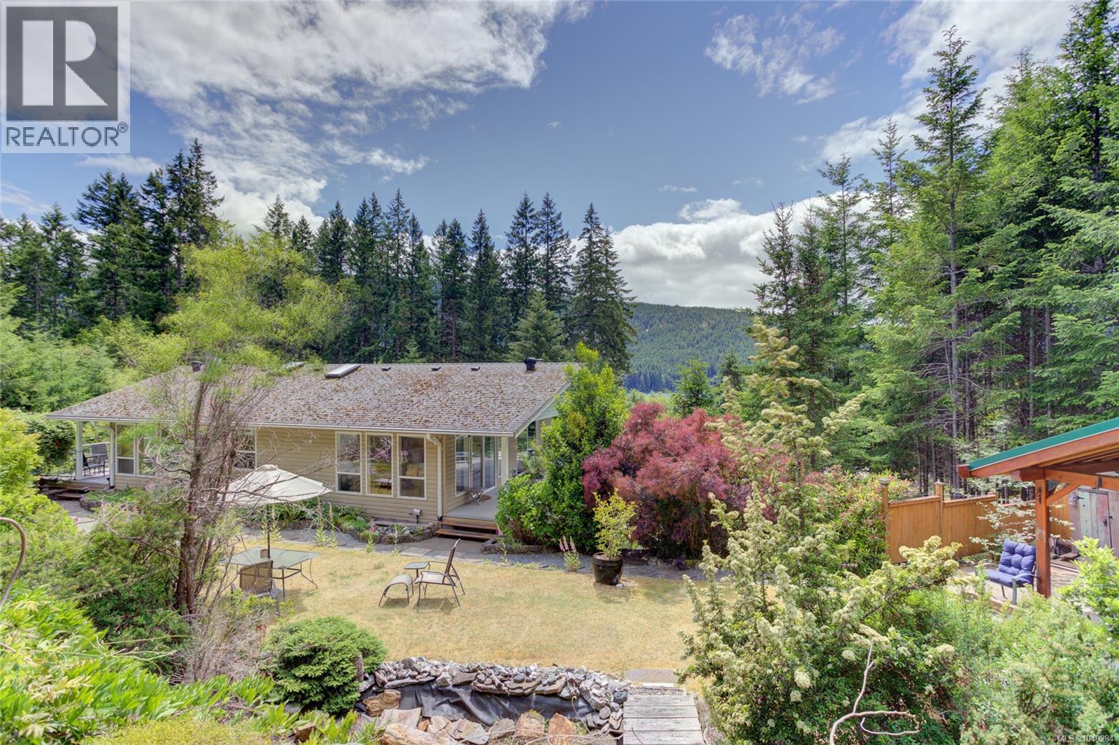 9857 Youbou Rd, Youbou, British Columbia  V0R 3E1 - Photo 1 - 1040284