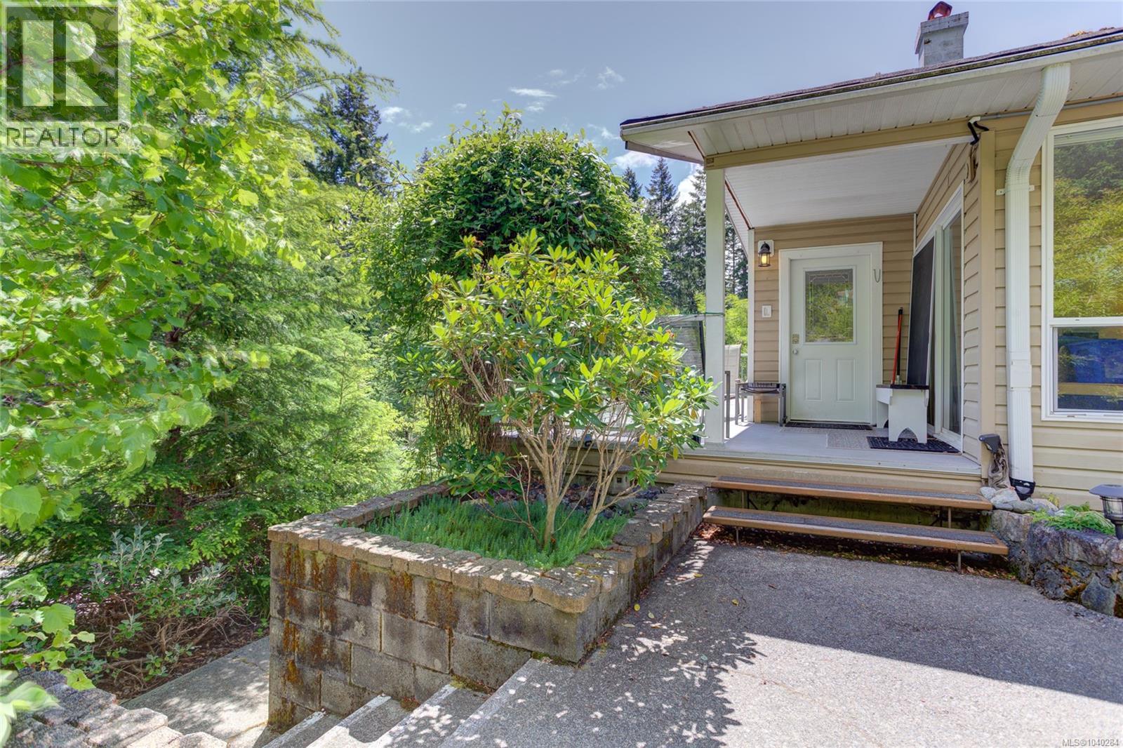 9857 Youbou Rd, Youbou, British Columbia  V0R 3E1 - Photo 4 - 1040284