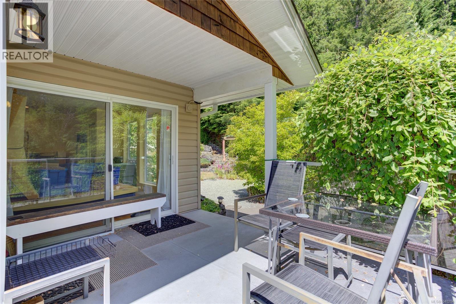 9857 Youbou Rd, Youbou, British Columbia  V0R 3E1 - Photo 5 - 1040284