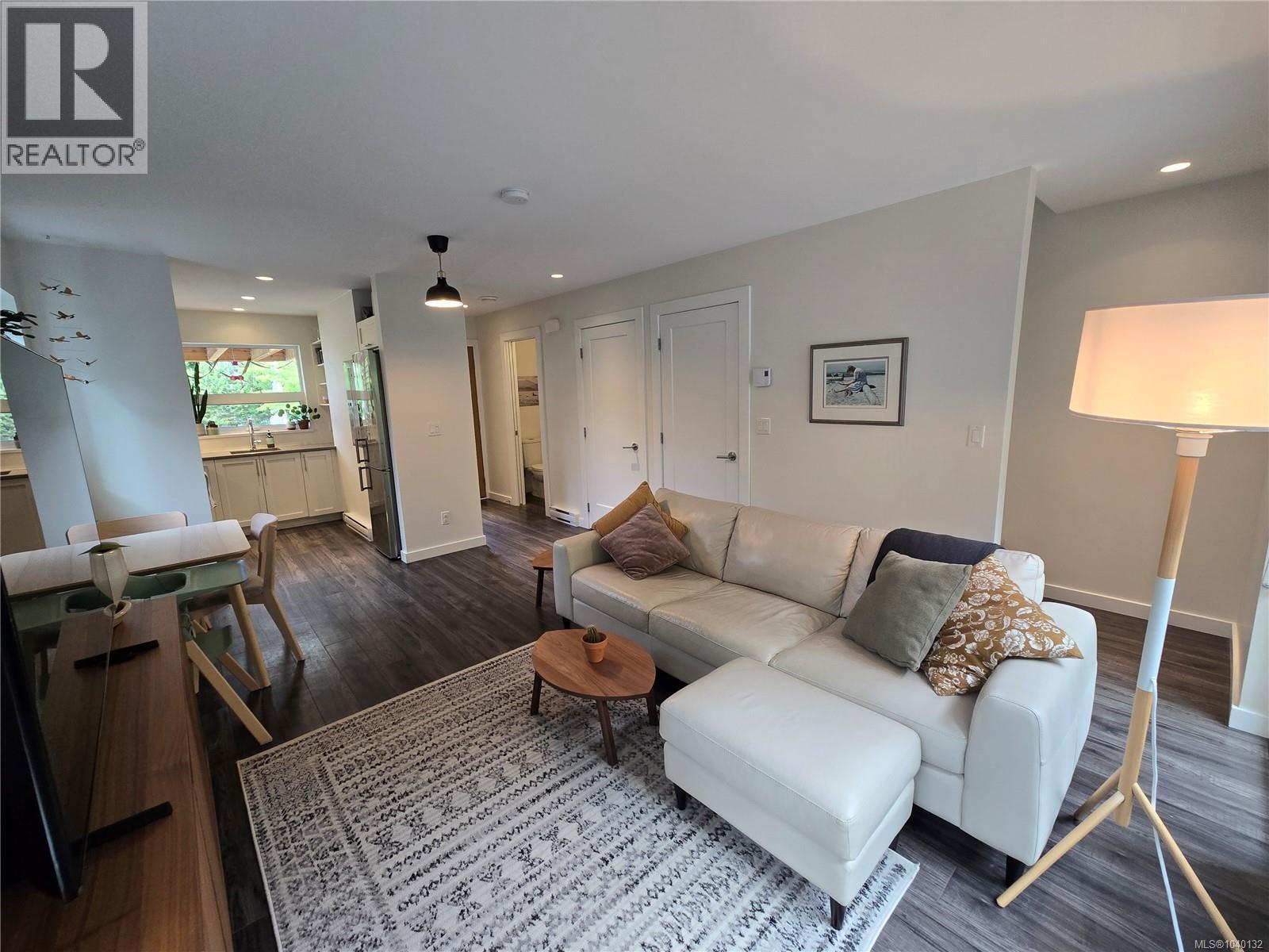 122 605 Gibson St, Tofino, British Columbia V0R 2Z0 - Photo 4 - 1040132