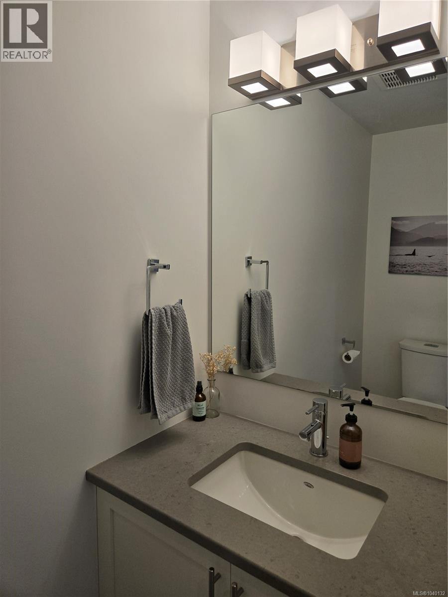 122 605 Gibson St, Tofino, British Columbia V0R 2Z0 - Photo 8 - 1040132