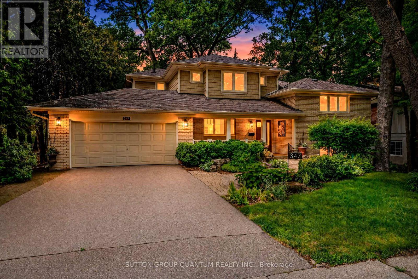 347 PINETREE WAY, Mississauga, Ontario