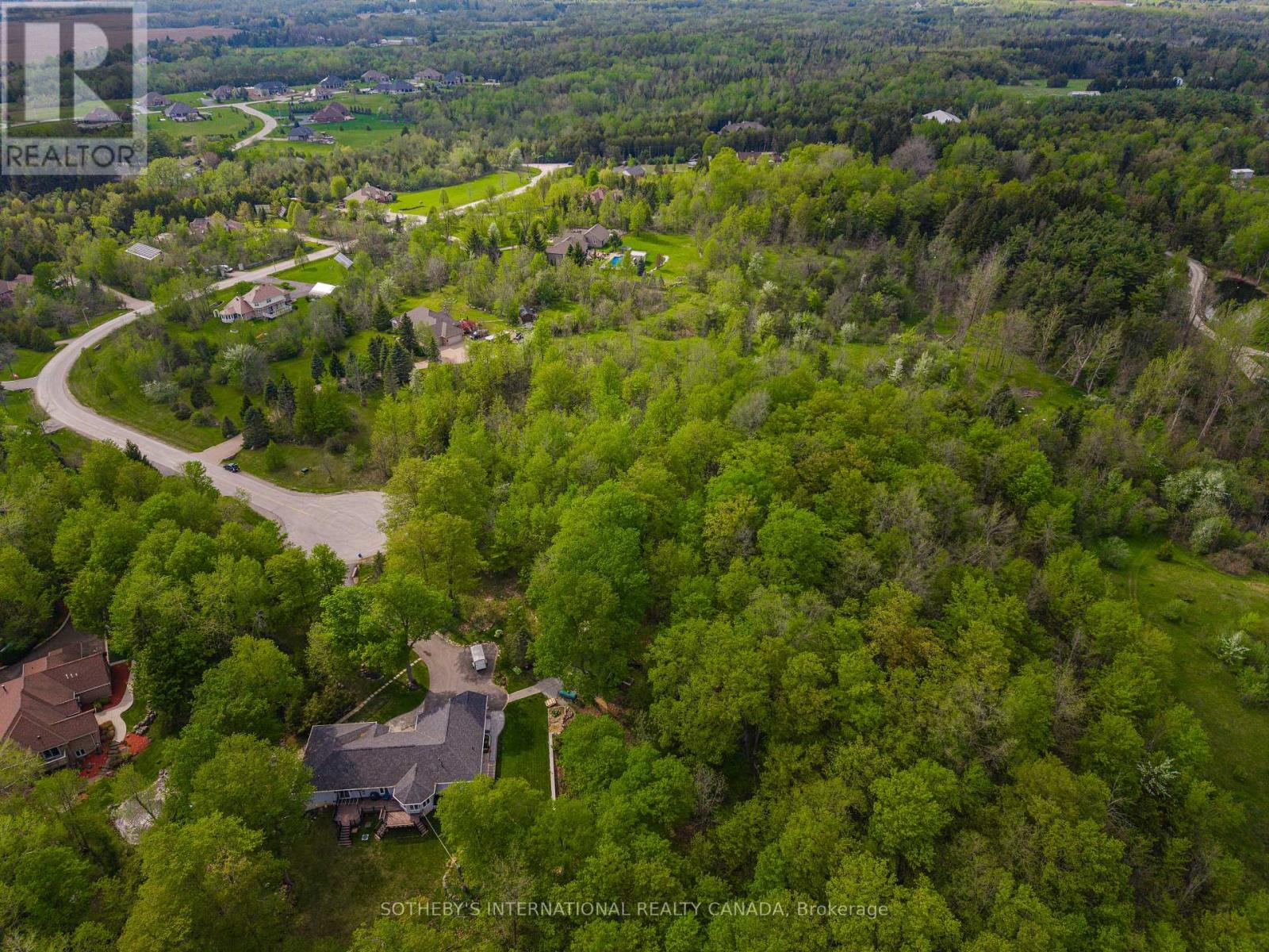15 Morgan Drive, Halton Hills, Ontario L7J 2L7 - Photo 9 - W13425296