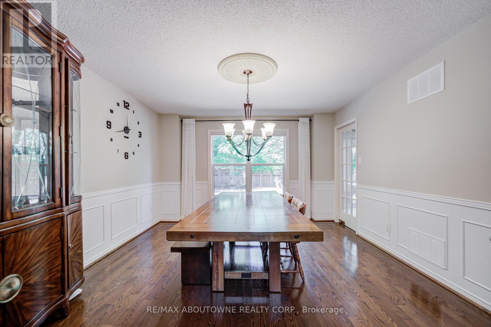 1273 Blackthorn Place, Oakville, Ontario  L6M 2P3 - Photo 19 - W13421220