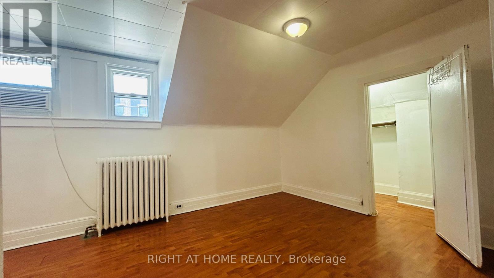 2 - 60 Long Branch Avenue, Toronto, Ontario  M8W 3J2 - Photo 2 - W13439364