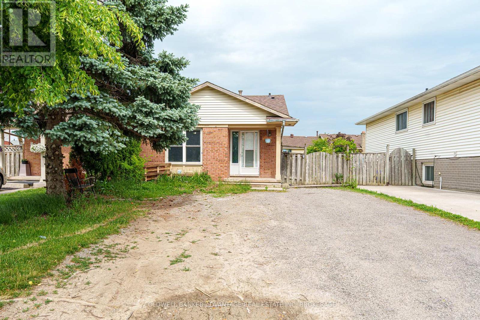 86 Autumn Place, St. Catharines, Ontario  L2P 3W8 - Photo 3 - X13439476