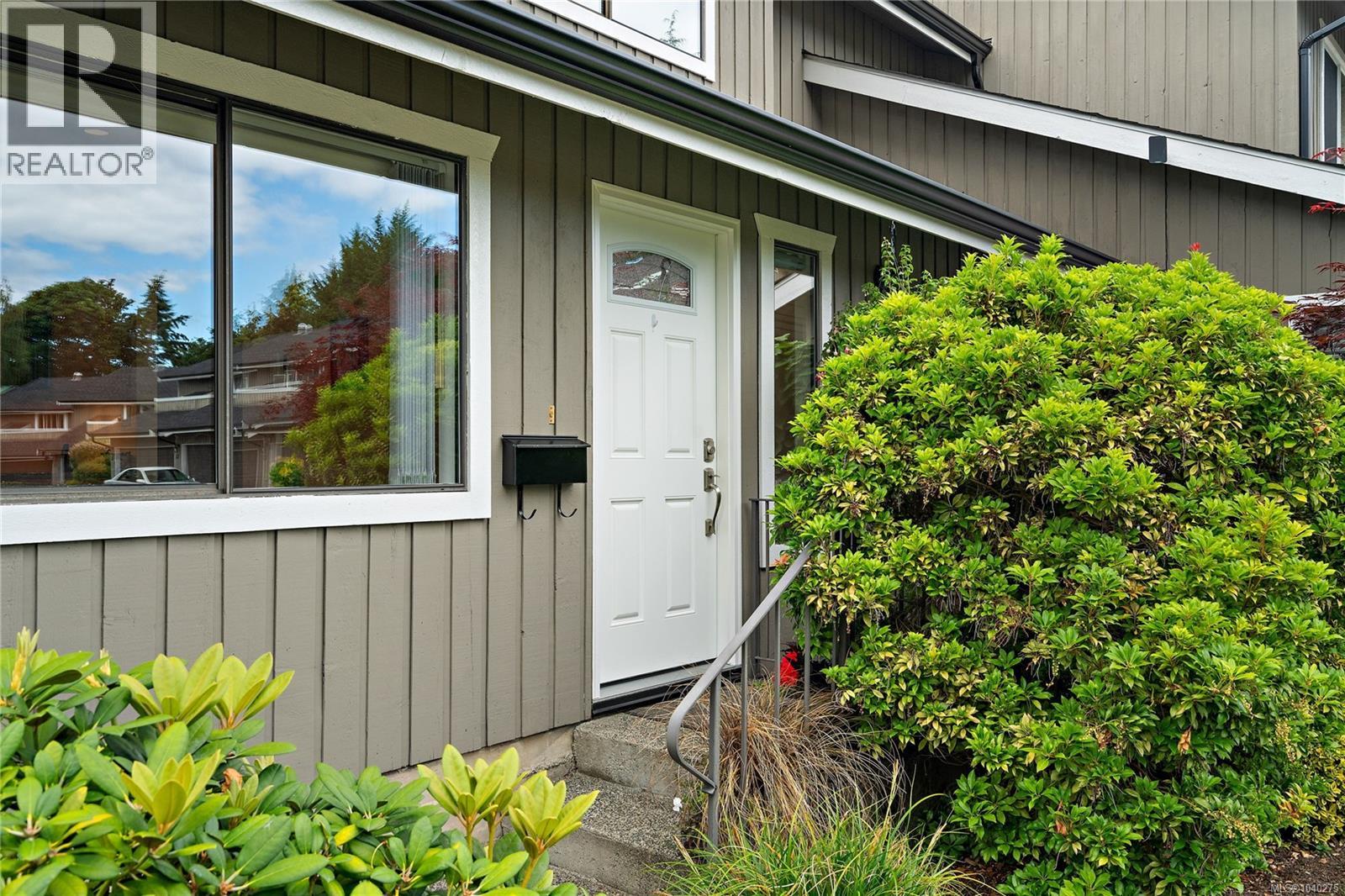 8 1950 Cultra Ave, Central Saanich, British Columbia  V8M 1Y9 - Photo 7 - 1040275