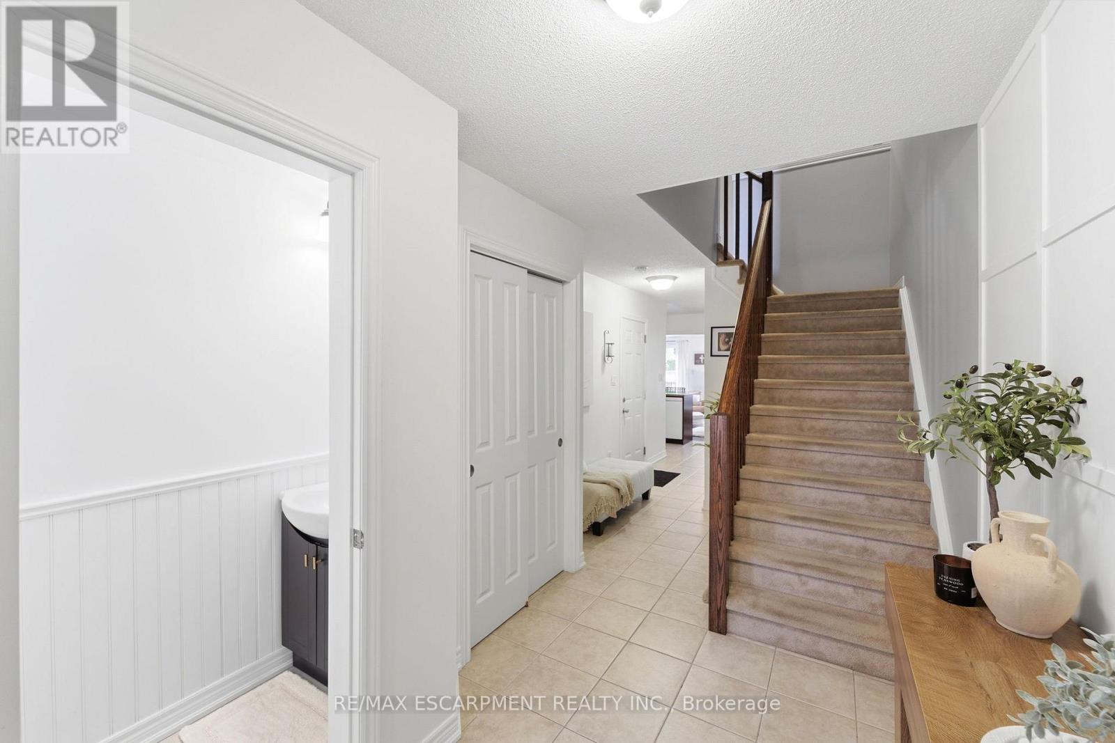 2 - 222 Fall Fair Way, Hamilton, Ontario L0R 1C0 - Photo 6 - X13439276