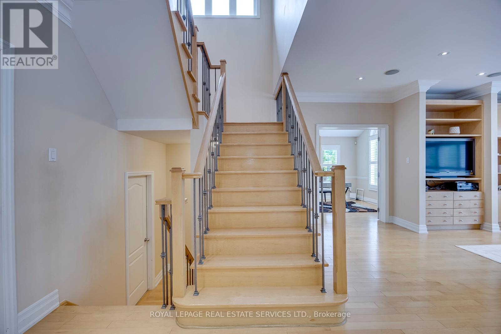 4 Avery Circle, Hamilton, Ontario L8E 6B8 - Photo 25 - X13439316