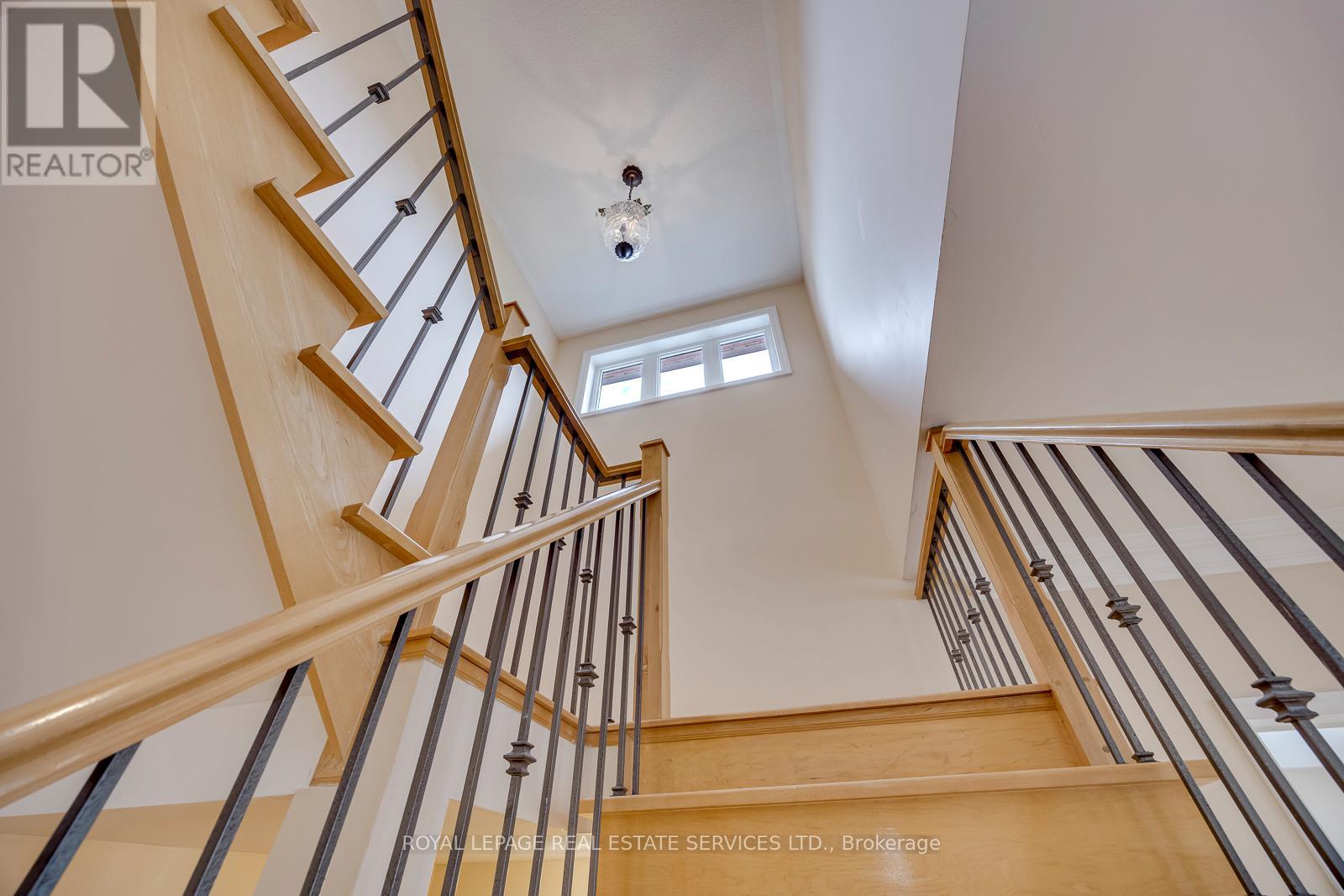 4 Avery Circle, Hamilton, Ontario L8E 6B8 - Photo 26 - X13439316