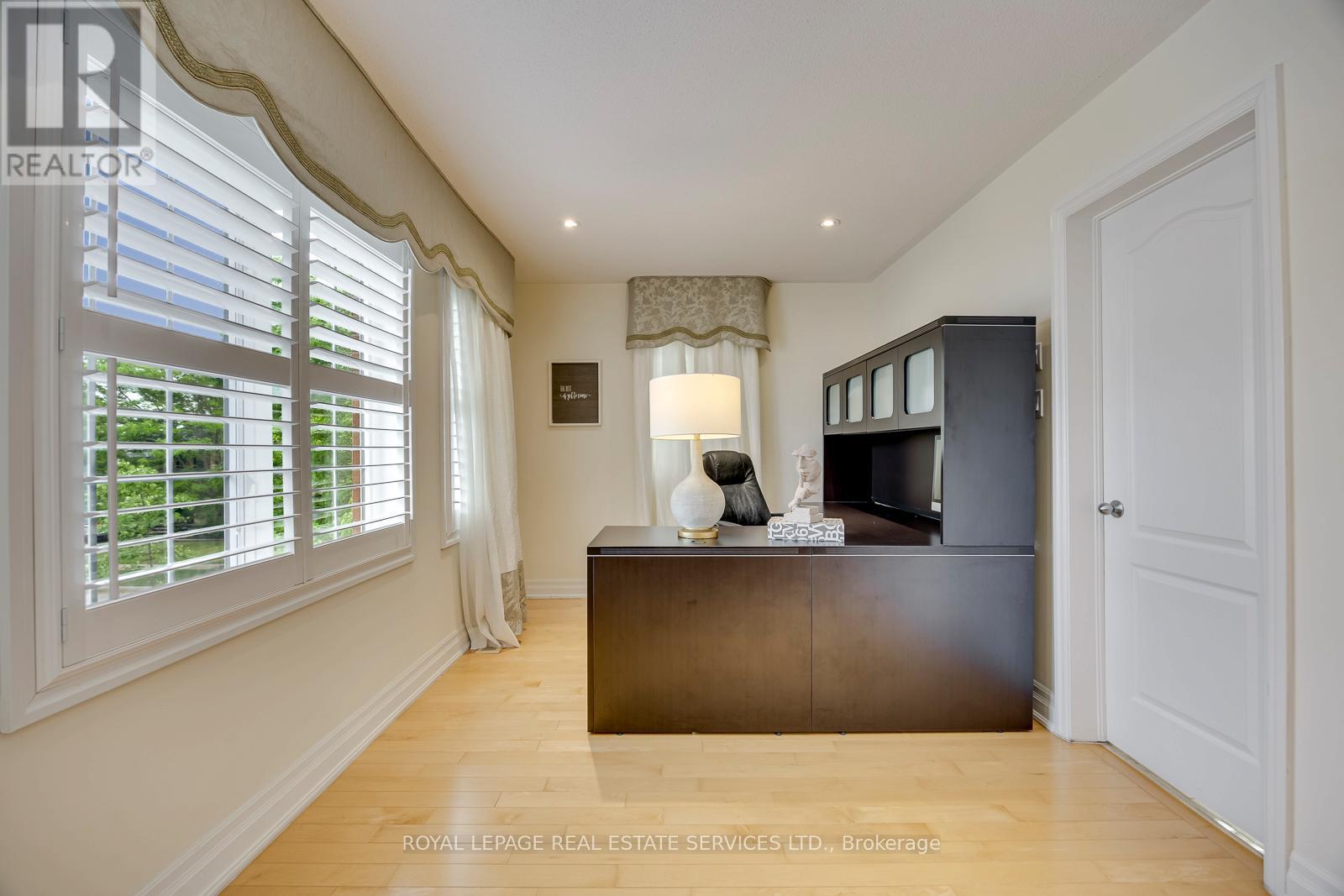 4 Avery Circle, Hamilton, Ontario L8E 6B8 - Photo 29 - X13439316