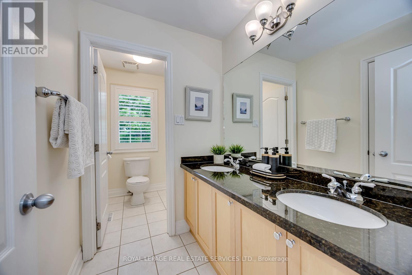 4 Avery Circle, Hamilton, Ontario L8E 6B8 - Photo 38 - X13439316