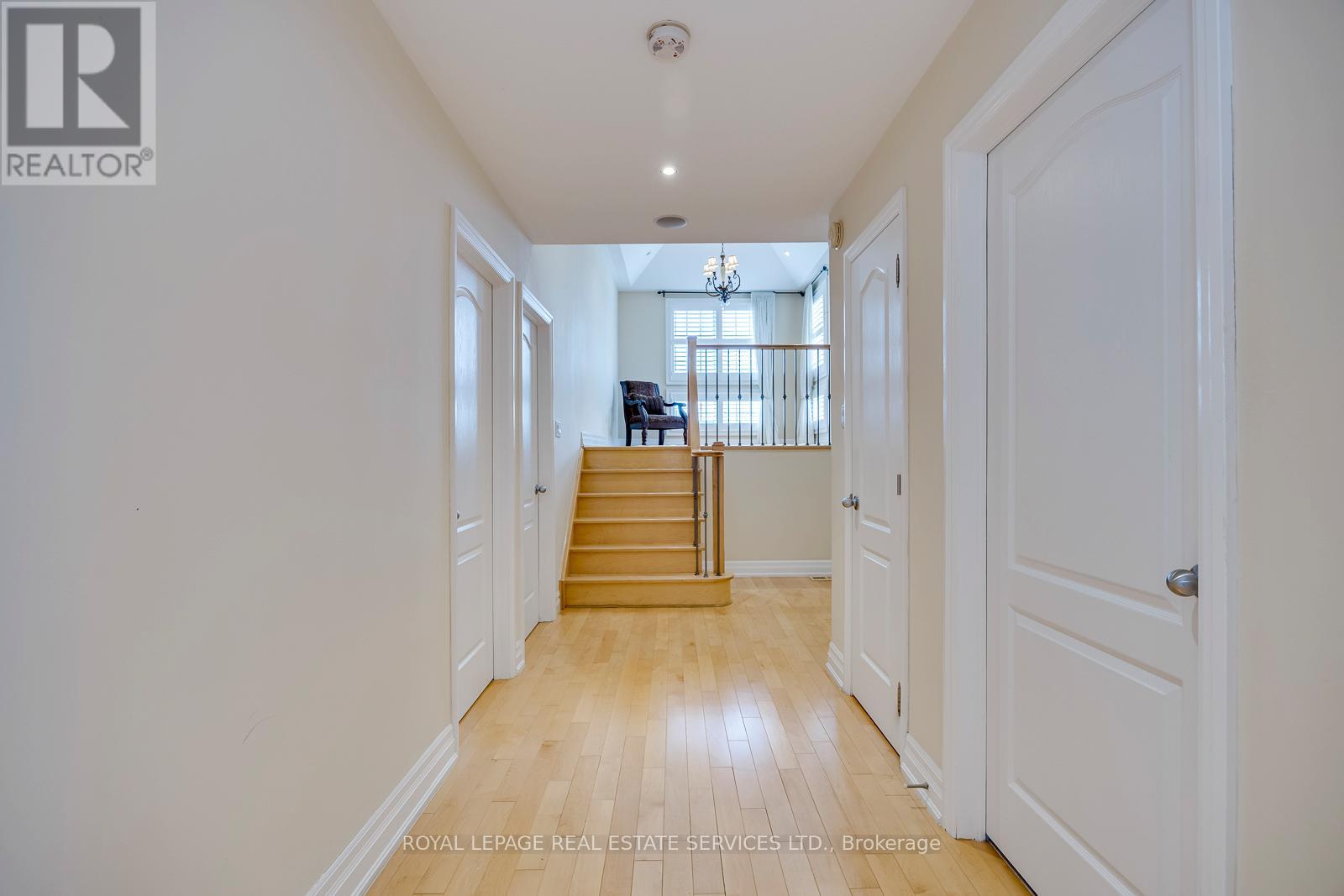 4 Avery Circle, Hamilton, Ontario L8E 6B8 - Photo 41 - X13439316
