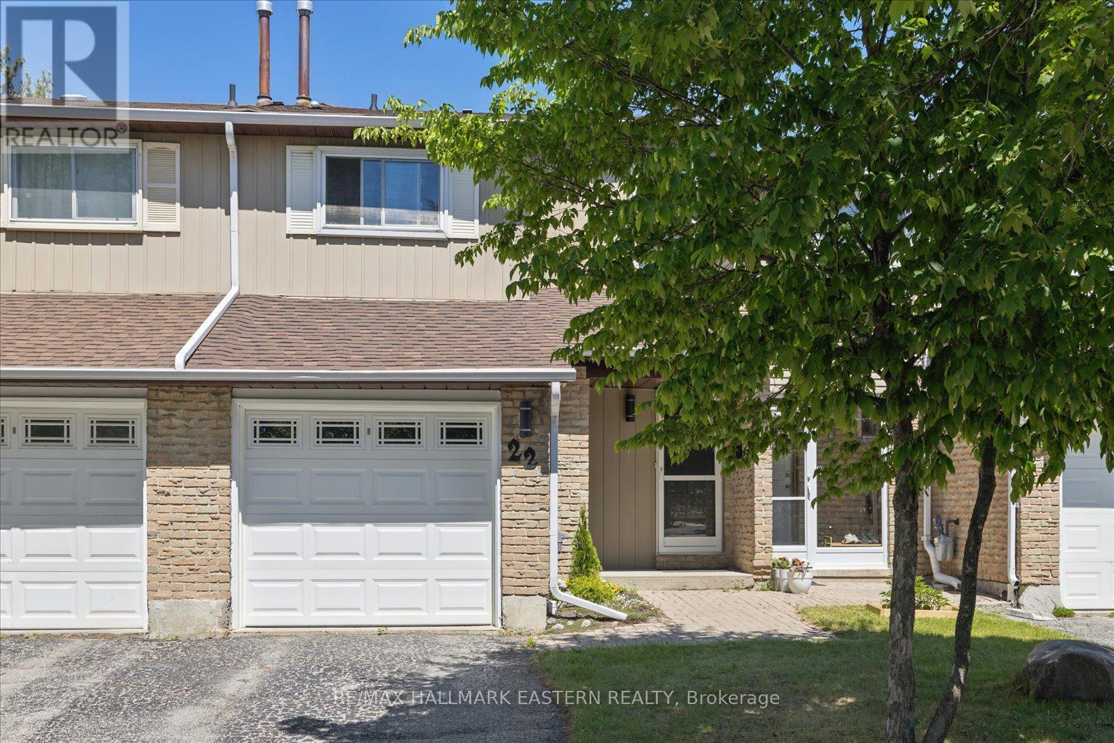 22 VALLEY STREAM DRIVE, Toronto, Ontario