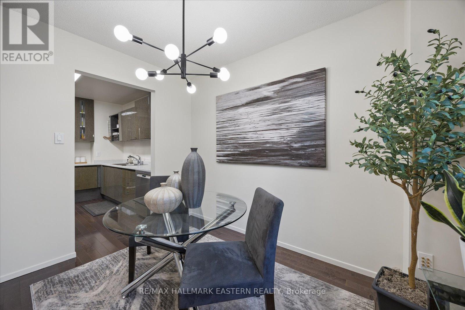 22 Valley Stream Drive, Toronto, Ontario  M1V 2A5 - Photo 13 - E13439574