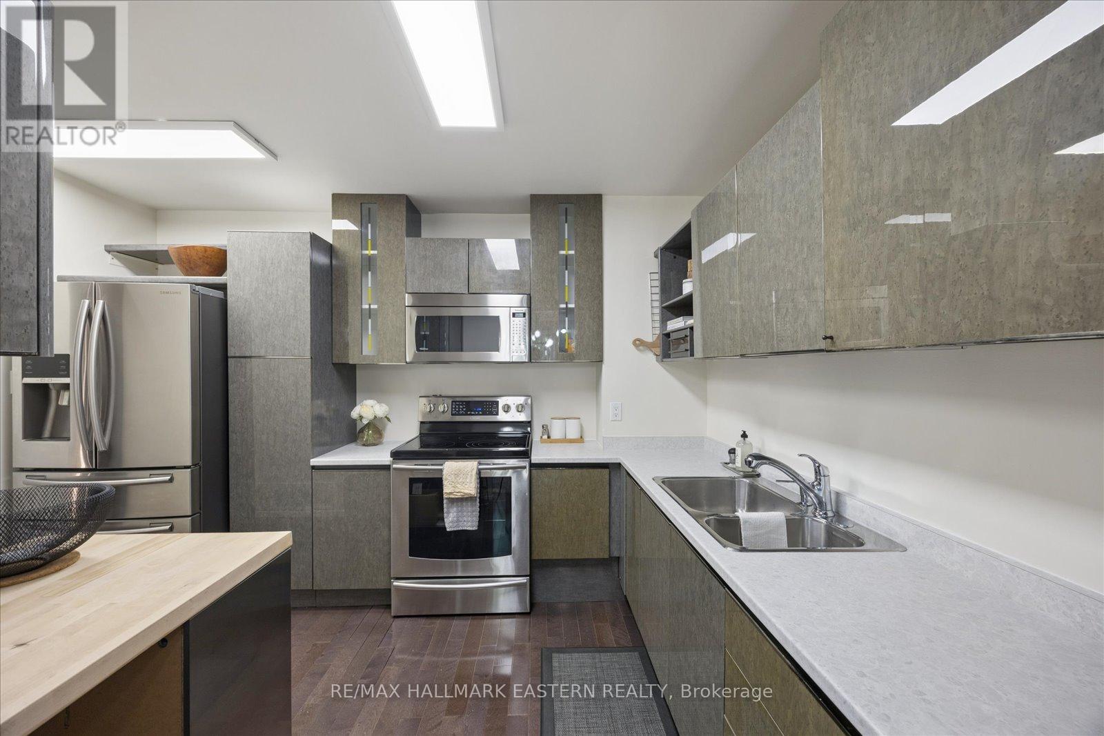 22 Valley Stream Drive, Toronto, Ontario  M1V 2A5 - Photo 16 - E13439574