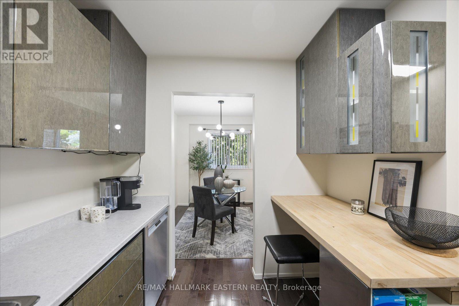 22 Valley Stream Drive, Toronto, Ontario  M1V 2A5 - Photo 19 - E13439574