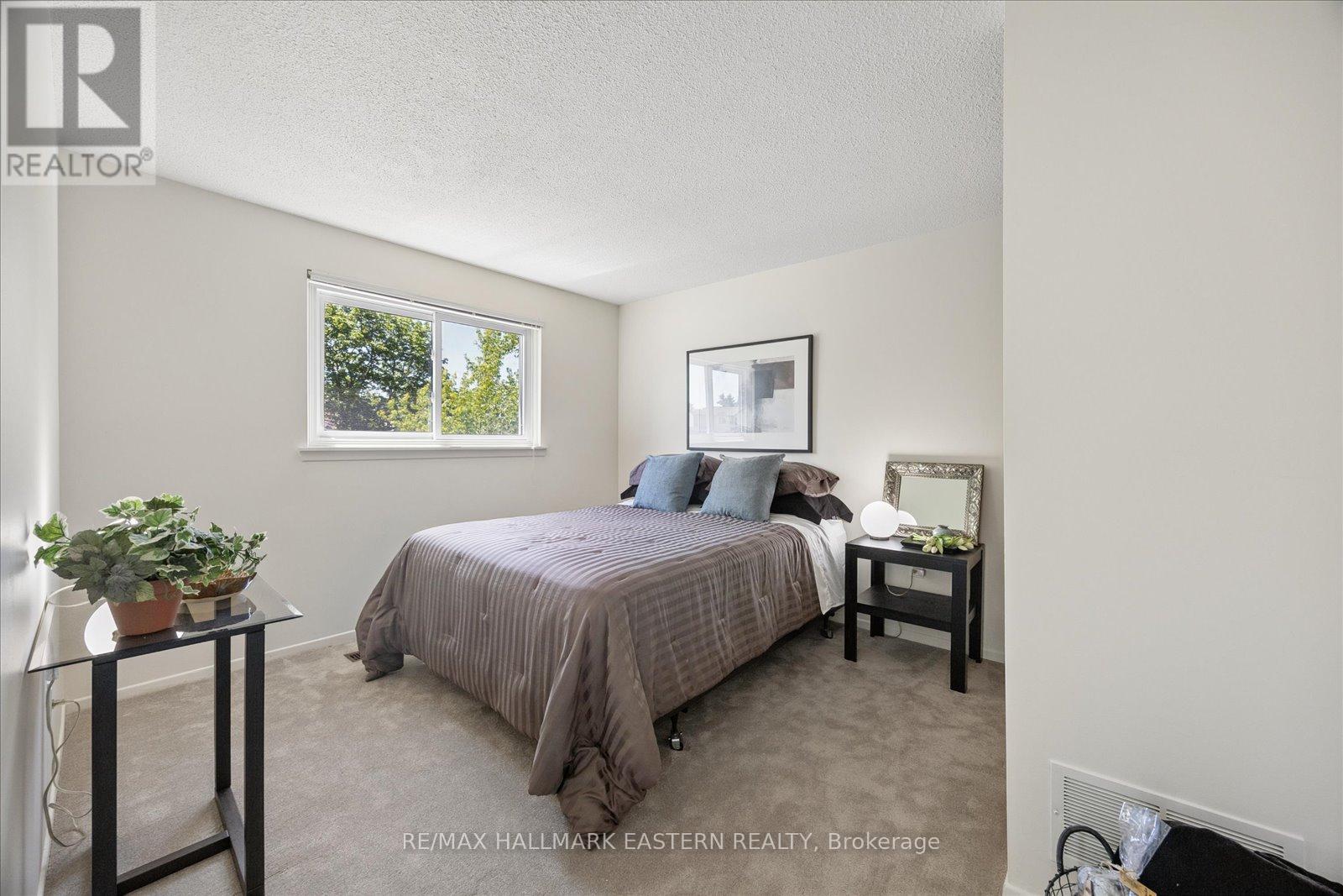 22 Valley Stream Drive, Toronto, Ontario  M1V 2A5 - Photo 21 - E13439574