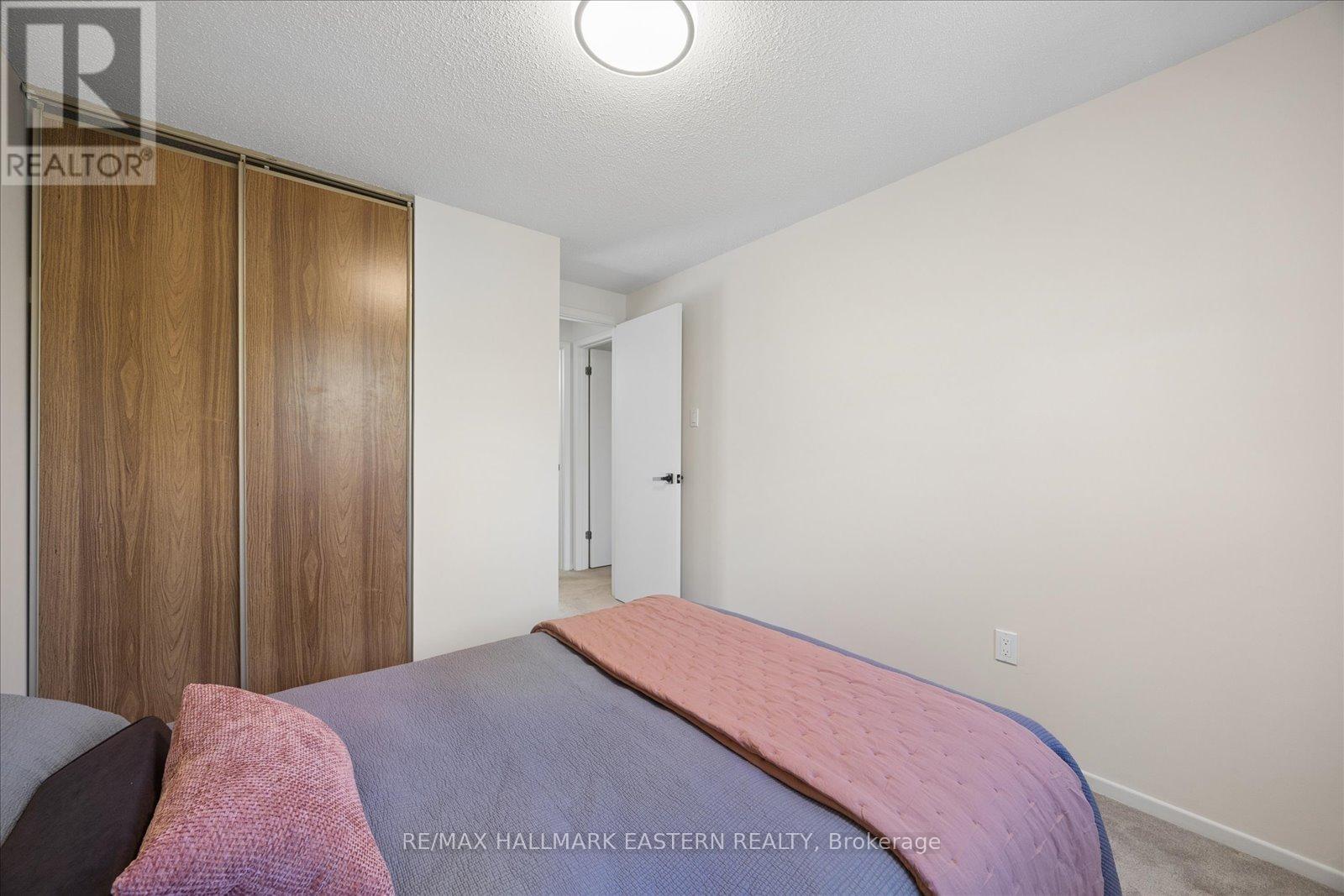 22 Valley Stream Drive, Toronto, Ontario  M1V 2A5 - Photo 30 - E13439574