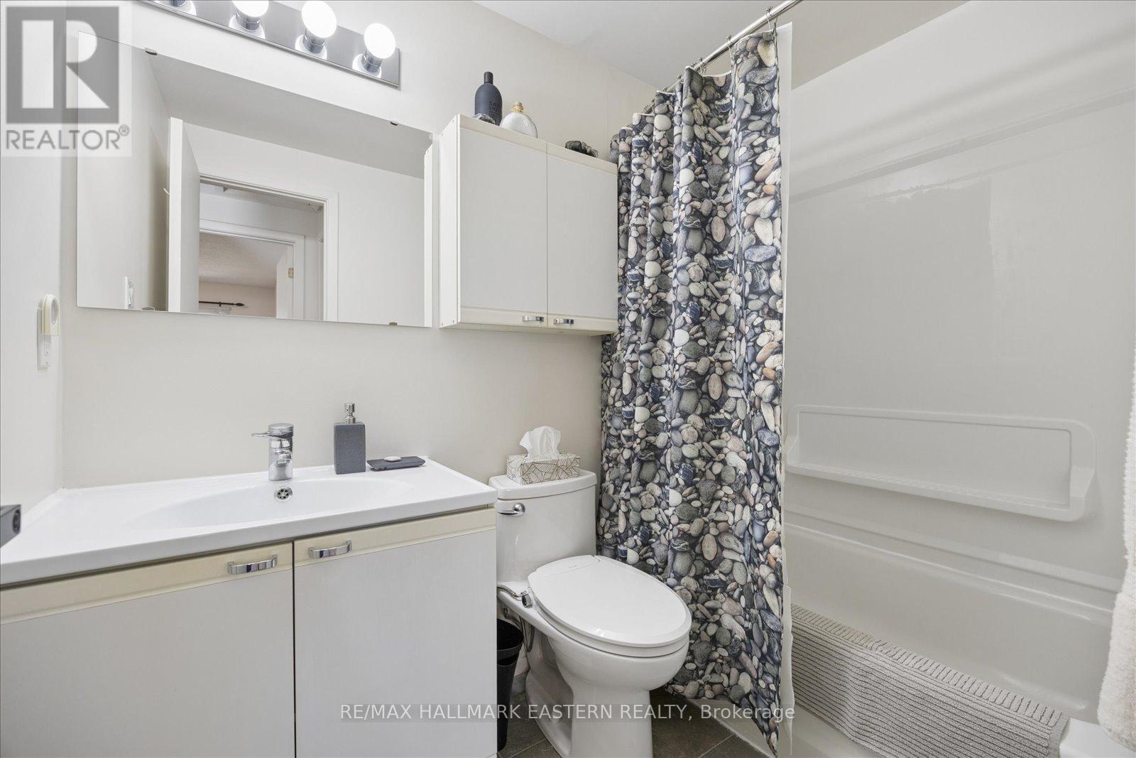 22 Valley Stream Drive, Toronto, Ontario  M1V 2A5 - Photo 31 - E13439574