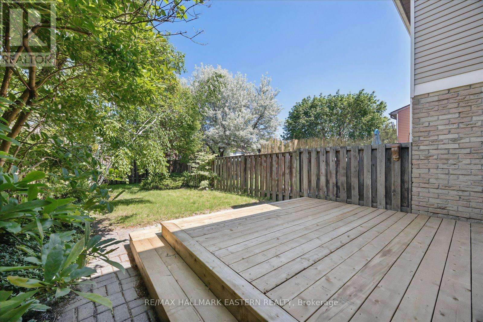 22 Valley Stream Drive, Toronto, Ontario  M1V 2A5 - Photo 39 - E13439574