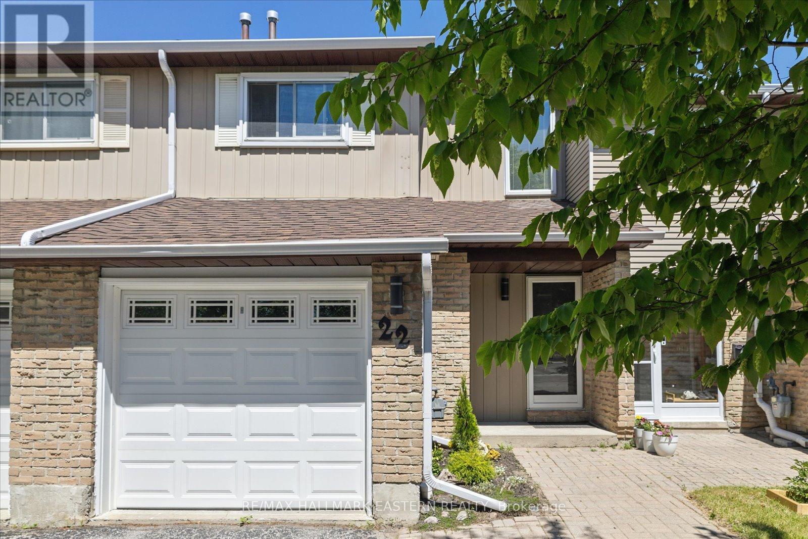 22 Valley Stream Drive, Toronto, Ontario  M1V 2A5 - Photo 4 - E13439574