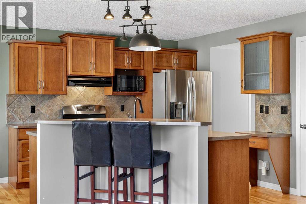 32 Everglen Grove Sw, Calgary, Alberta  T2Y 4Z3 - Photo 10 - A2318433