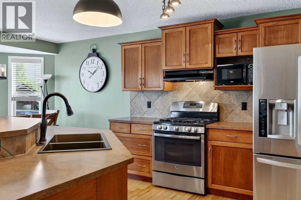 32 Everglen Grove Sw, Calgary, Alberta  T2Y 4Z3 - Photo 12 - A2318433