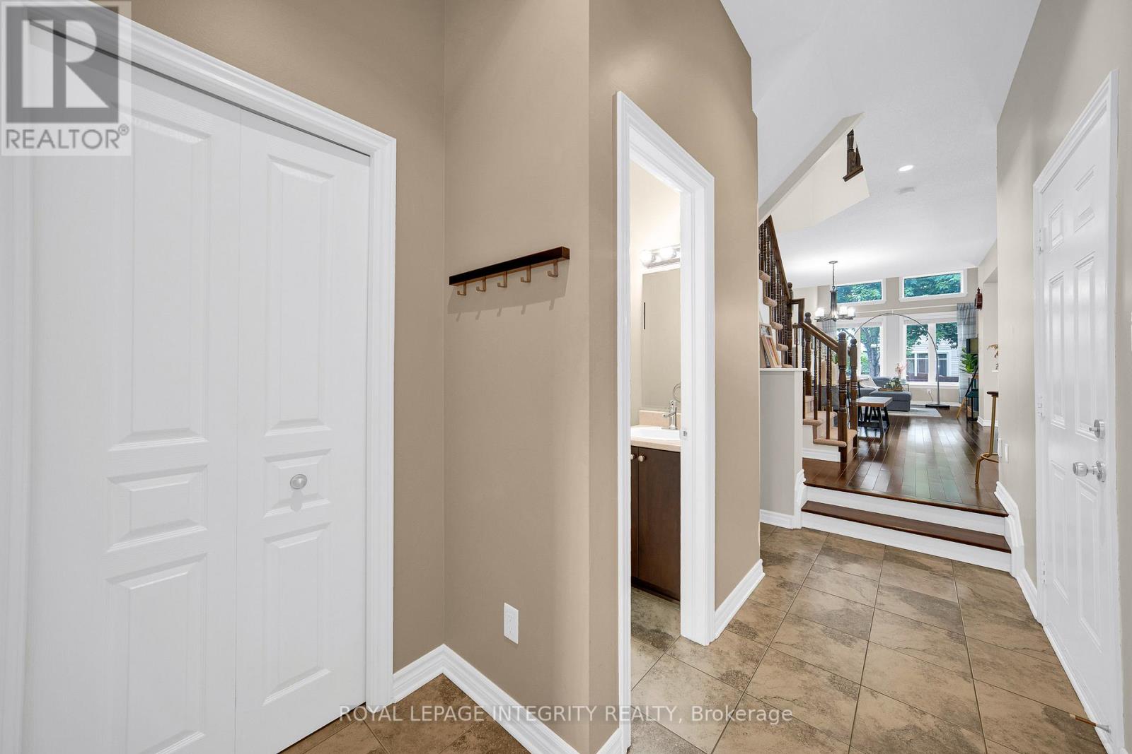 25 Madelon Drive, Ottawa, Ontario  K2J 5C7 - Photo 4 - X13439404