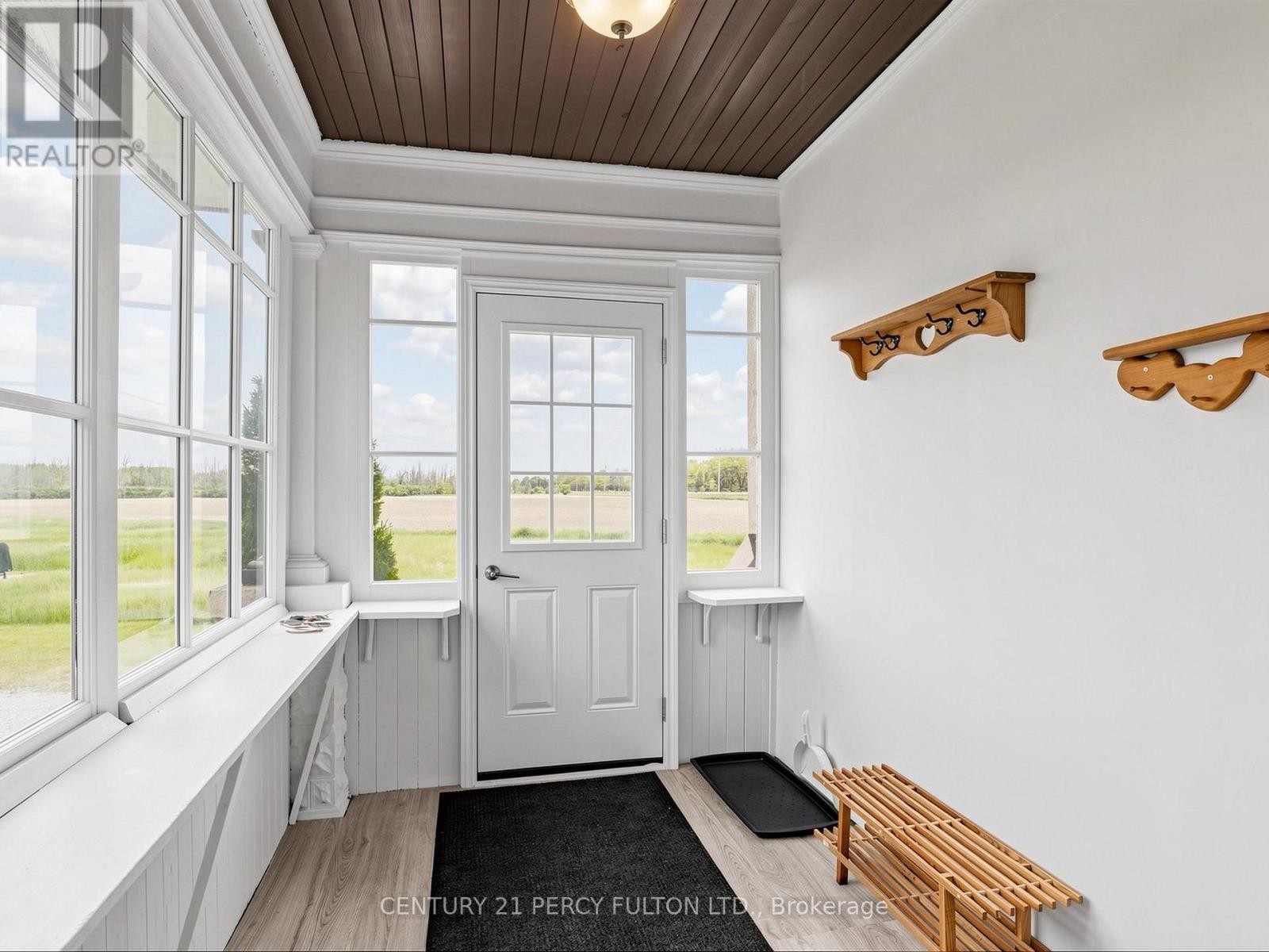 29018 Highway 48, Georgina, Ontario  L0E 1N0 - Photo 4 - N12663238