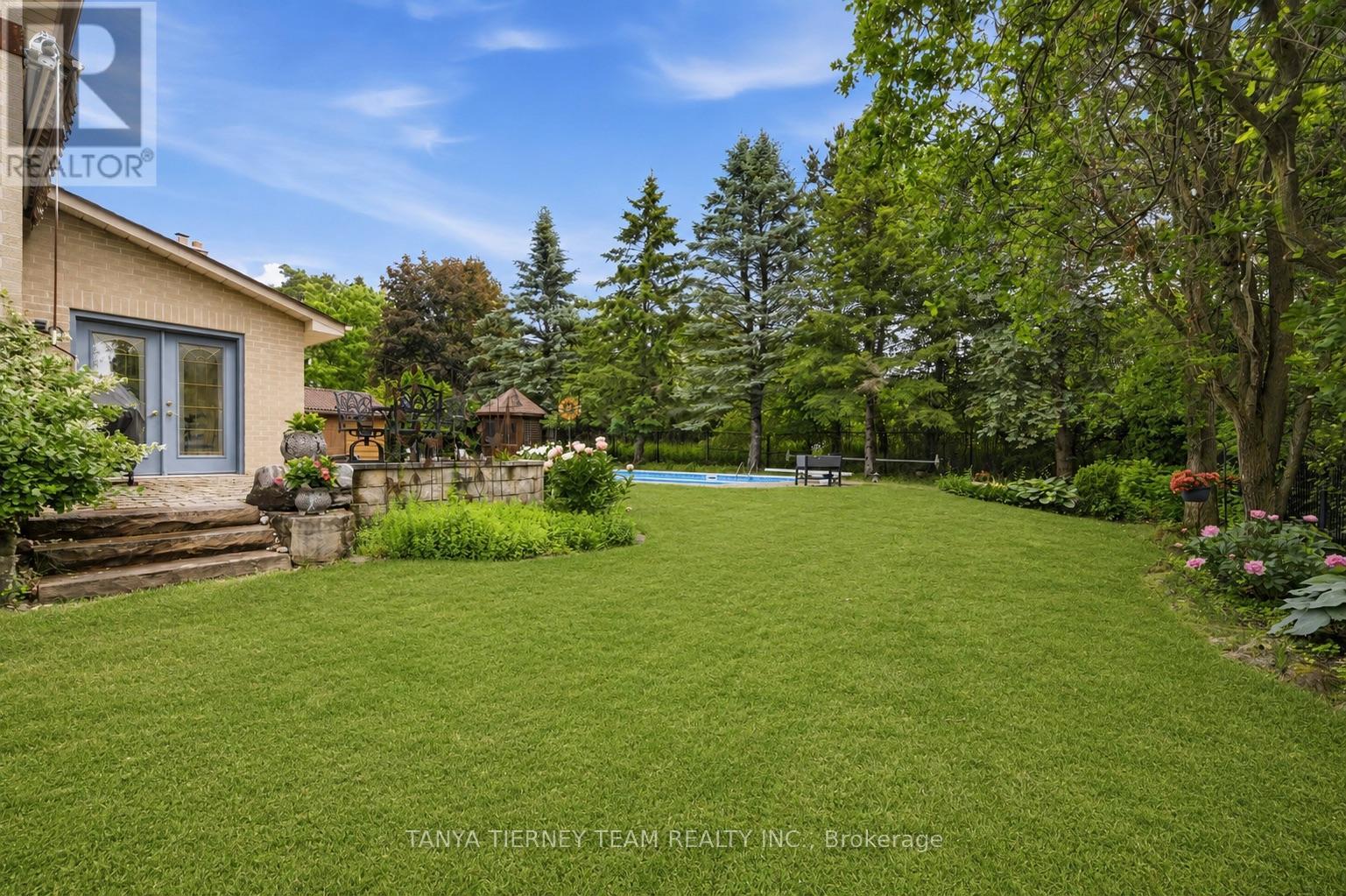 1255 Abbey Road, Pickering, Ontario  L1X 1W3 - Photo 37 - E13438670