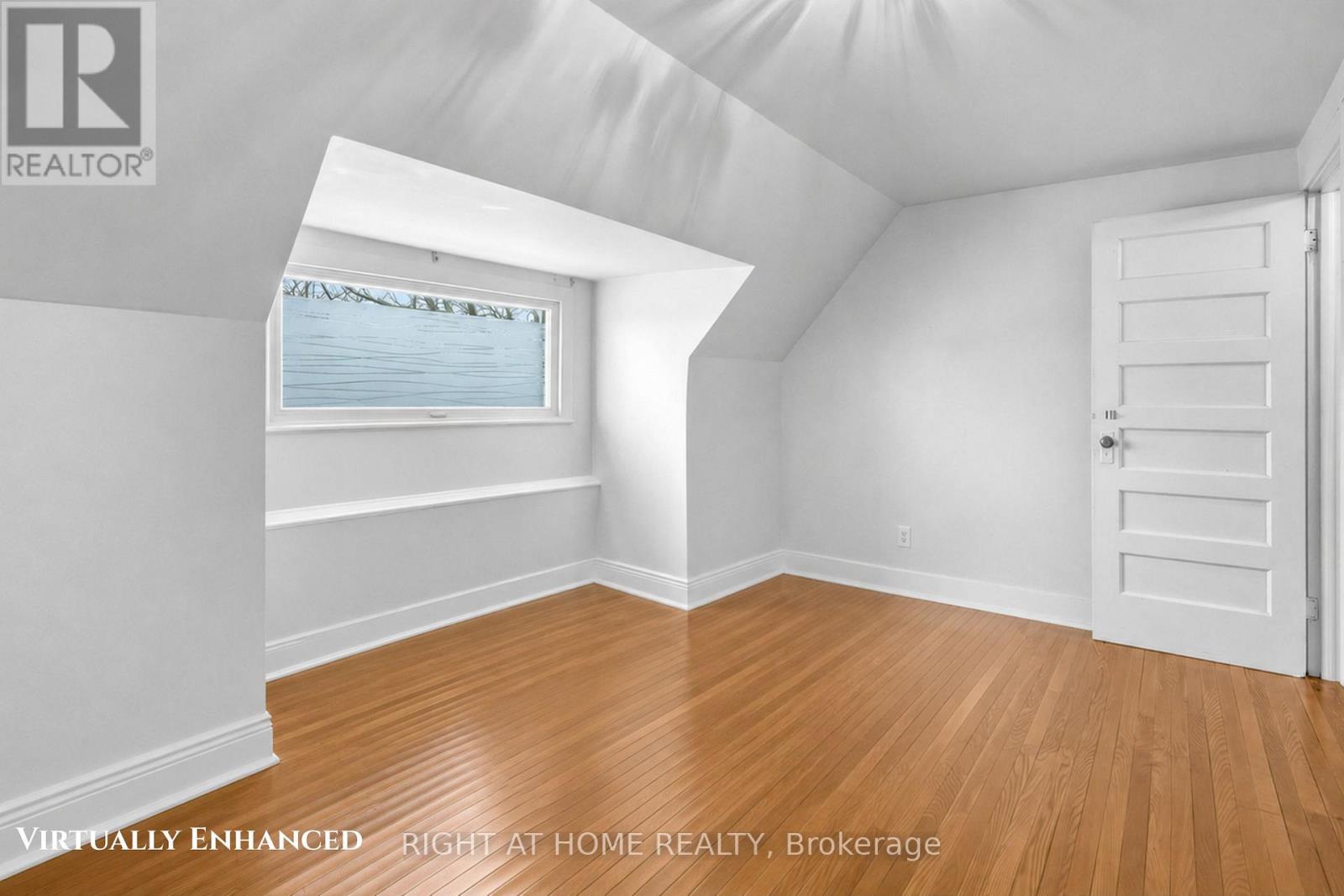 542 Crawford Street, Toronto, Ontario  M6G 3J8 - Photo 12 - C13439522