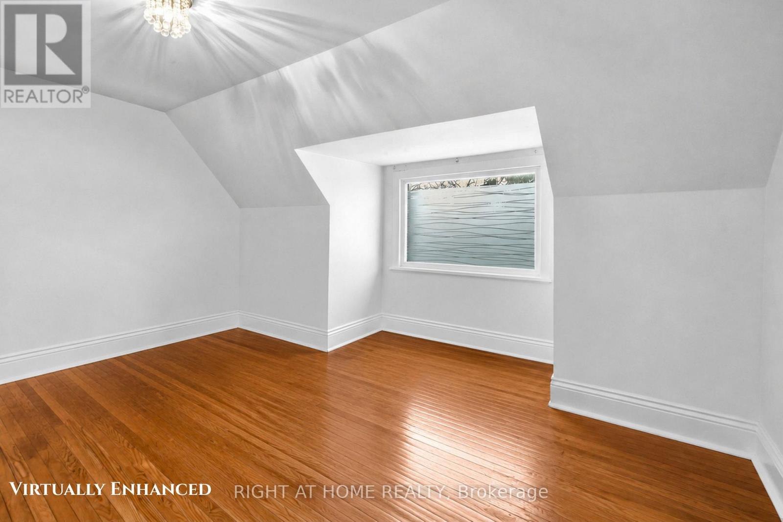 542 Crawford Street, Toronto, Ontario  M6G 3J8 - Photo 13 - C13439522