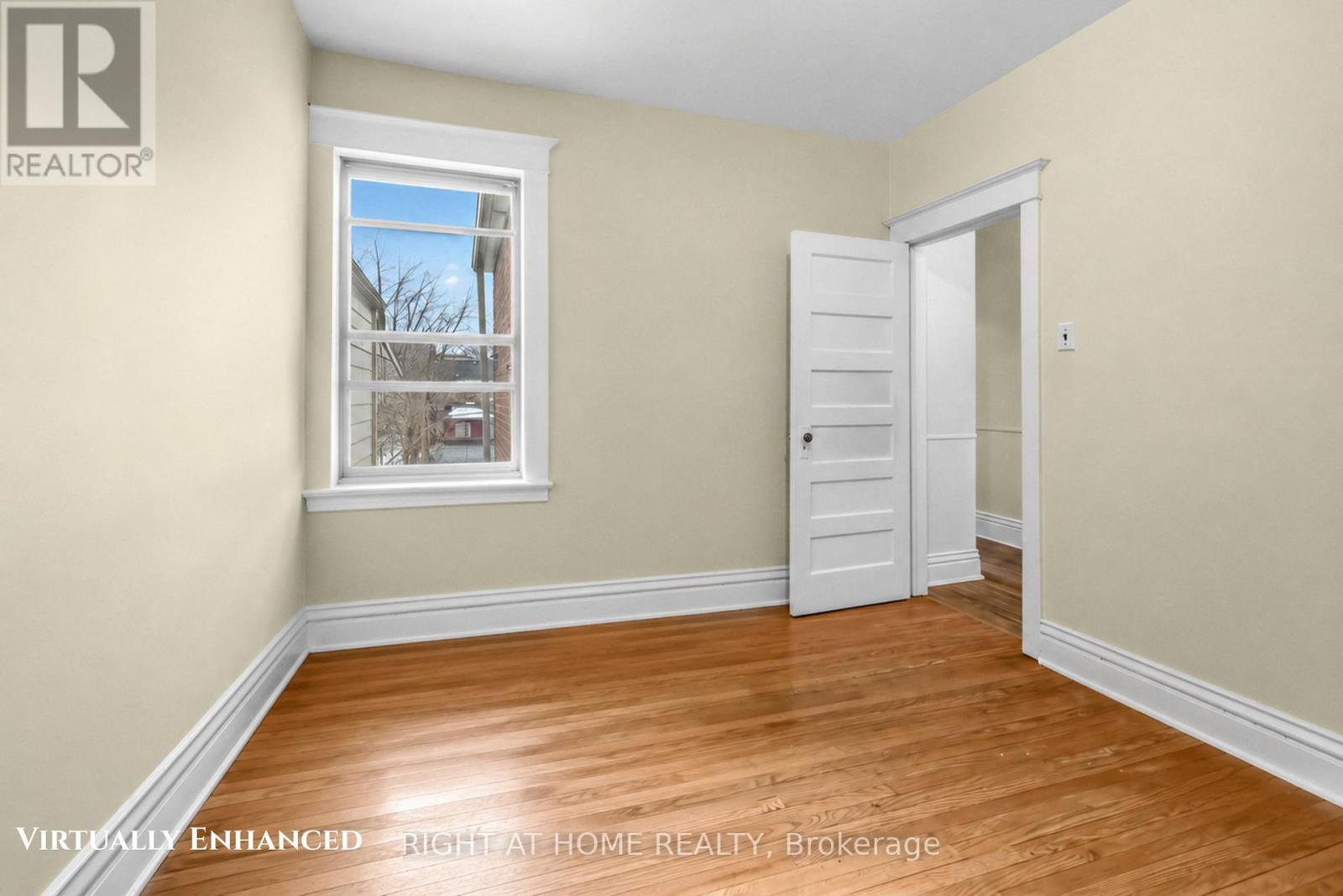 542 Crawford Street, Toronto, Ontario  M6G 3J8 - Photo 6 - C13439522