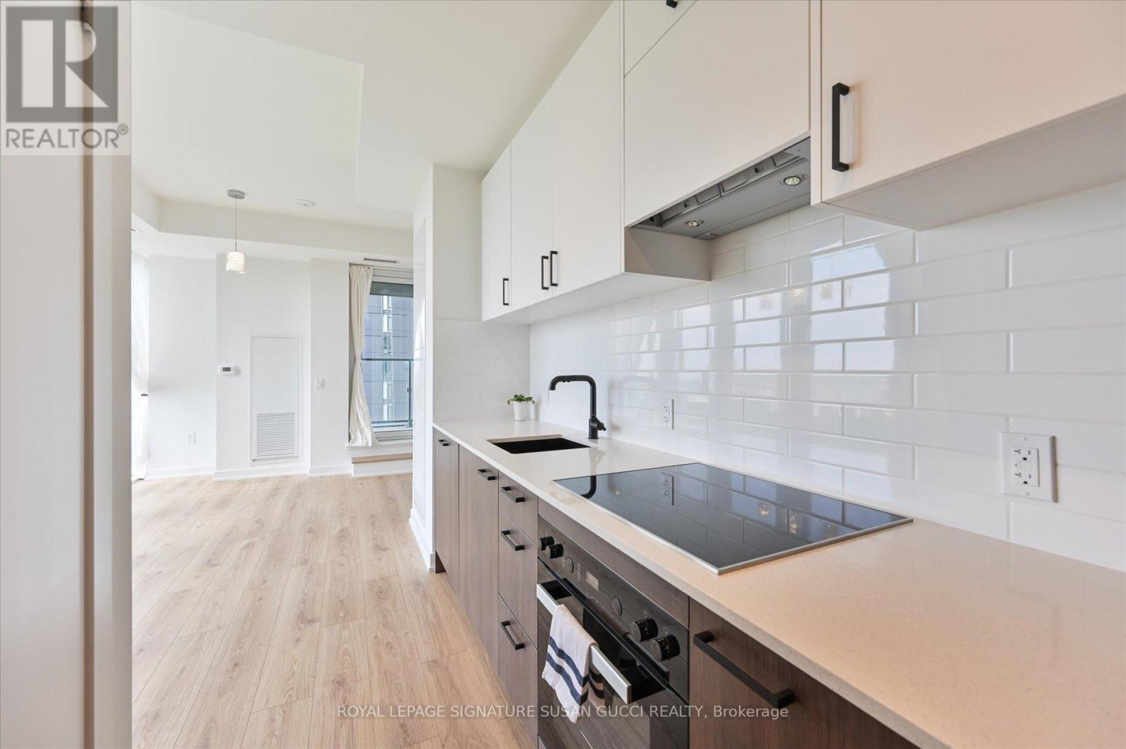 2111 - 5 Quarrington Lane, Toronto, Ontario  M3C 0S5 - Photo 14 - C13439542
