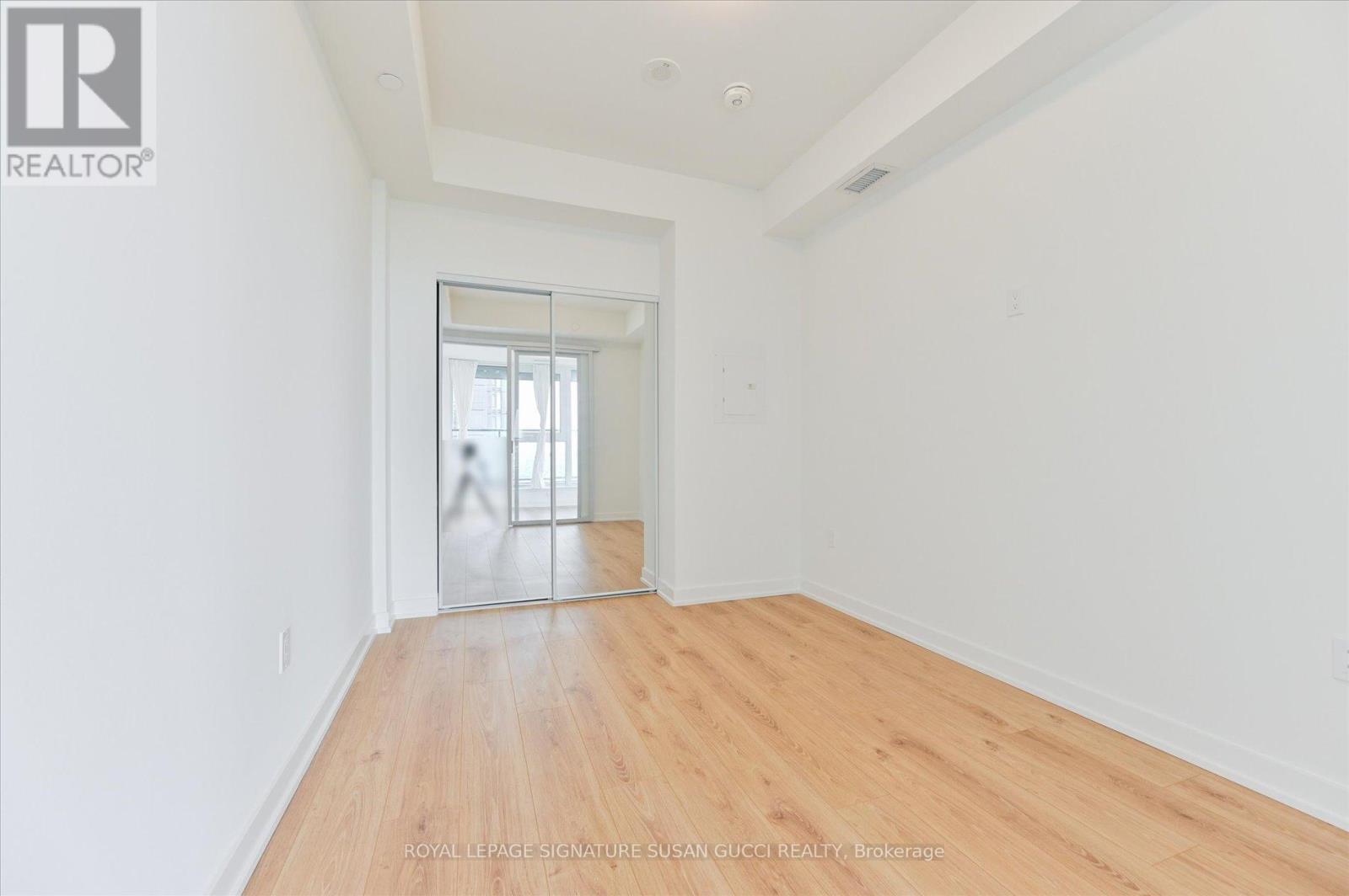 2111 - 5 Quarrington Lane, Toronto, Ontario  M3C 0S5 - Photo 15 - C13439542