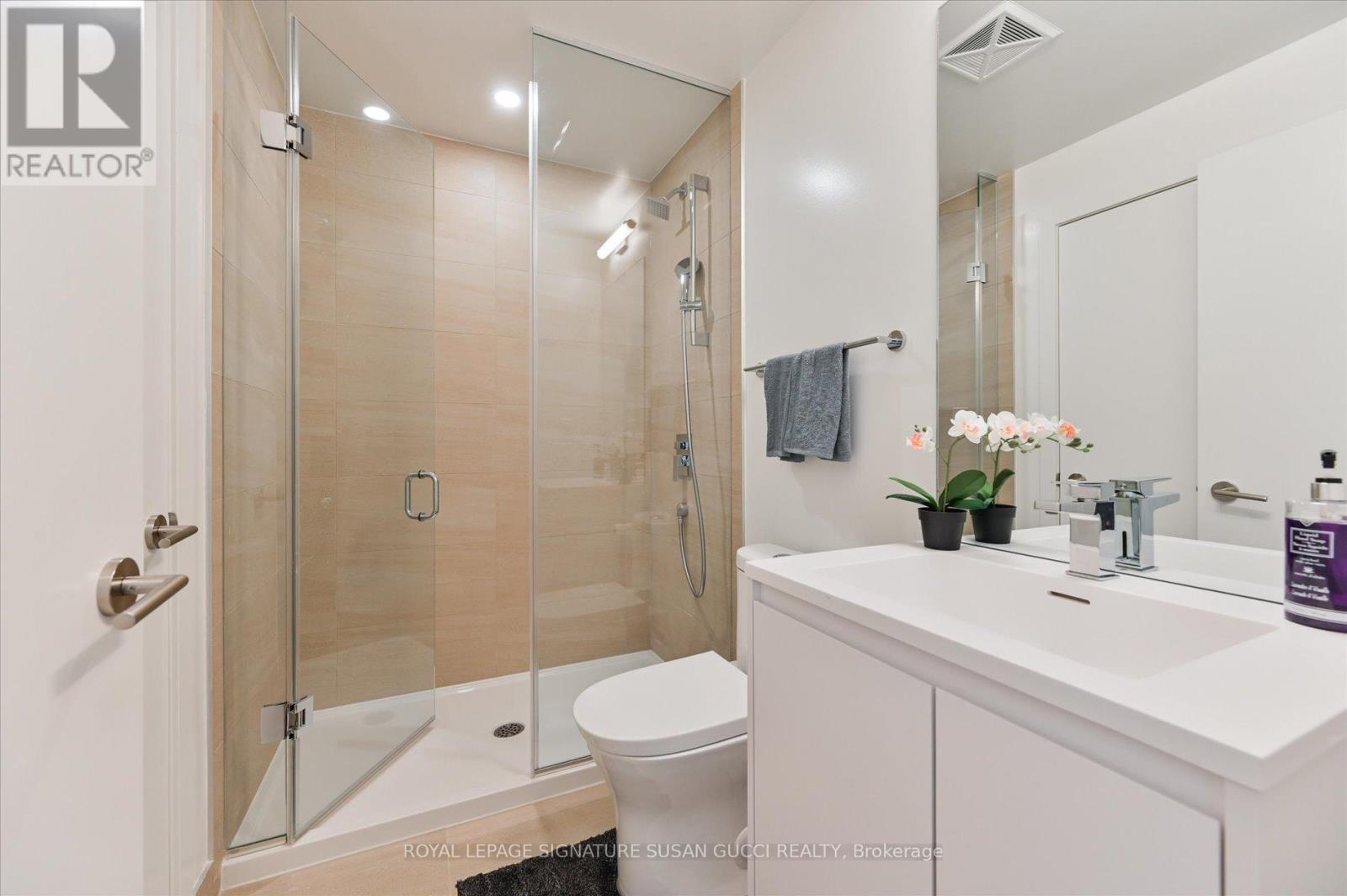 2111 - 5 Quarrington Lane, Toronto, Ontario  M3C 0S5 - Photo 17 - C13439542