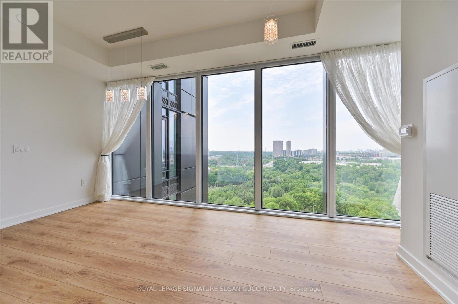 2111 - 5 Quarrington Lane, Toronto, Ontario  M3C 0S5 - Photo 7 - C13439542