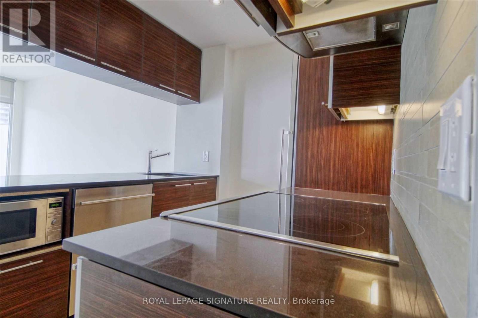 914 - 1 Market Street, Toronto, Ontario  M5E 0A2 - Photo 9 - C13439678