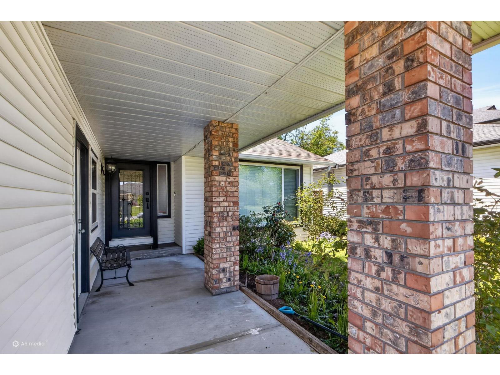 7325 123 Street, Surrey, British Columbia  V3W 9J2 - Photo 4 - R3135313