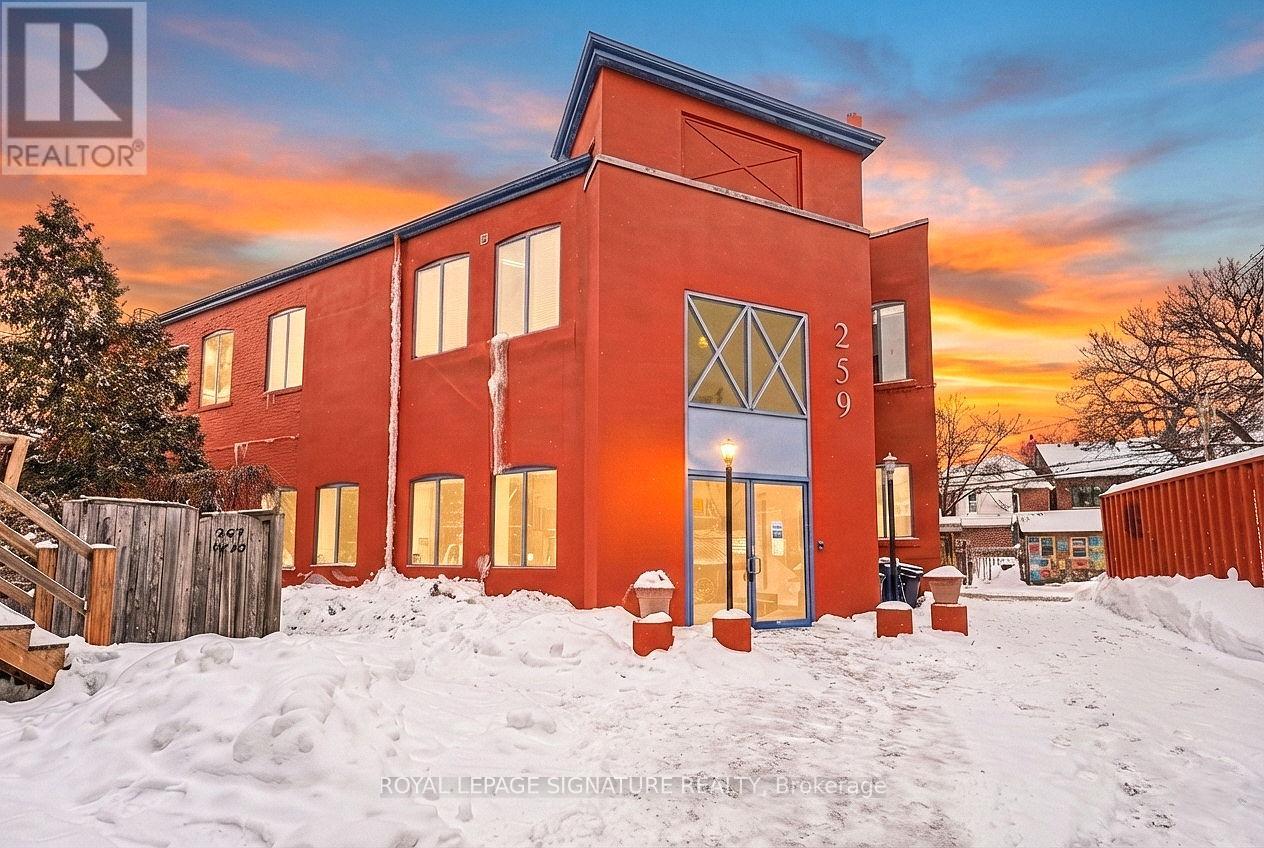 OFFICE D - 259 DANFORTH AVENUE, Toronto, Ontario