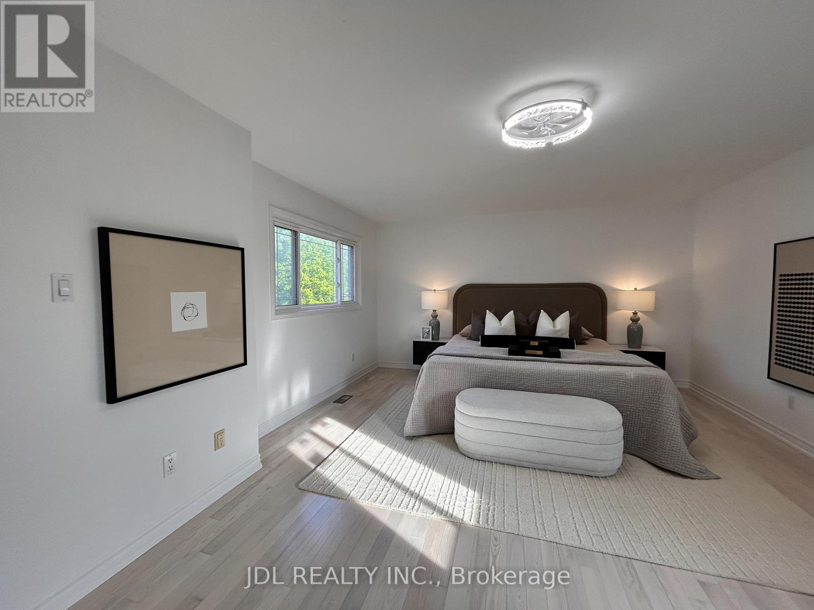 36 Chartwell Crescent, Georgina, Ontario  L4P 3N8 - Photo 4 - N13439576