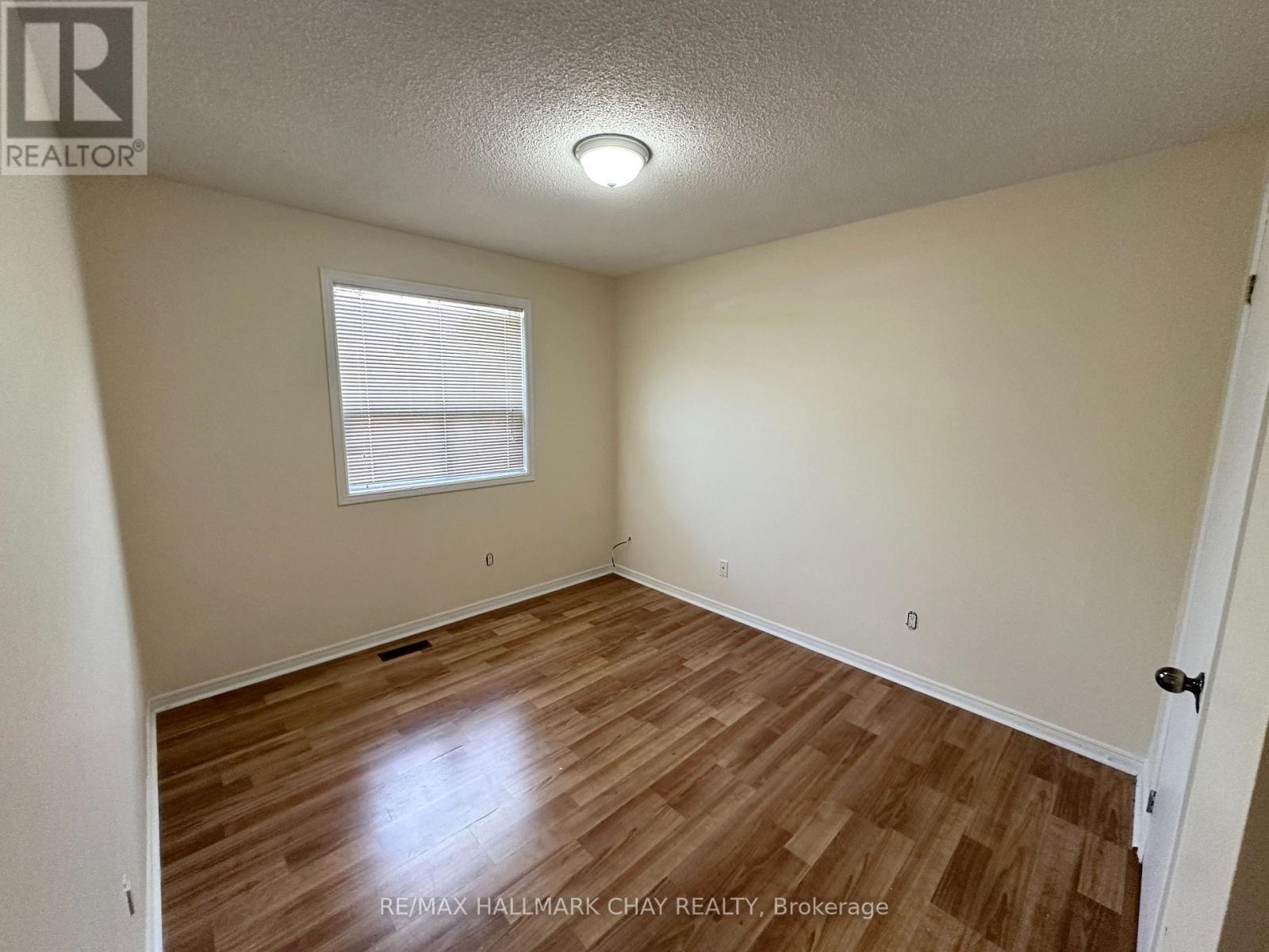 2047 Chantler Street, Innisfil, Ontario  L9S 1B4 - Photo 7 - N13439584