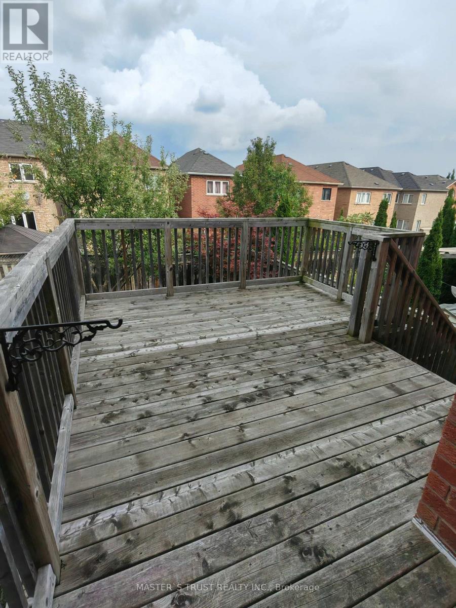 15 Big Hill Crescent, Vaughan, Ontario  L6A 4S1 - Photo 7 - N13439654