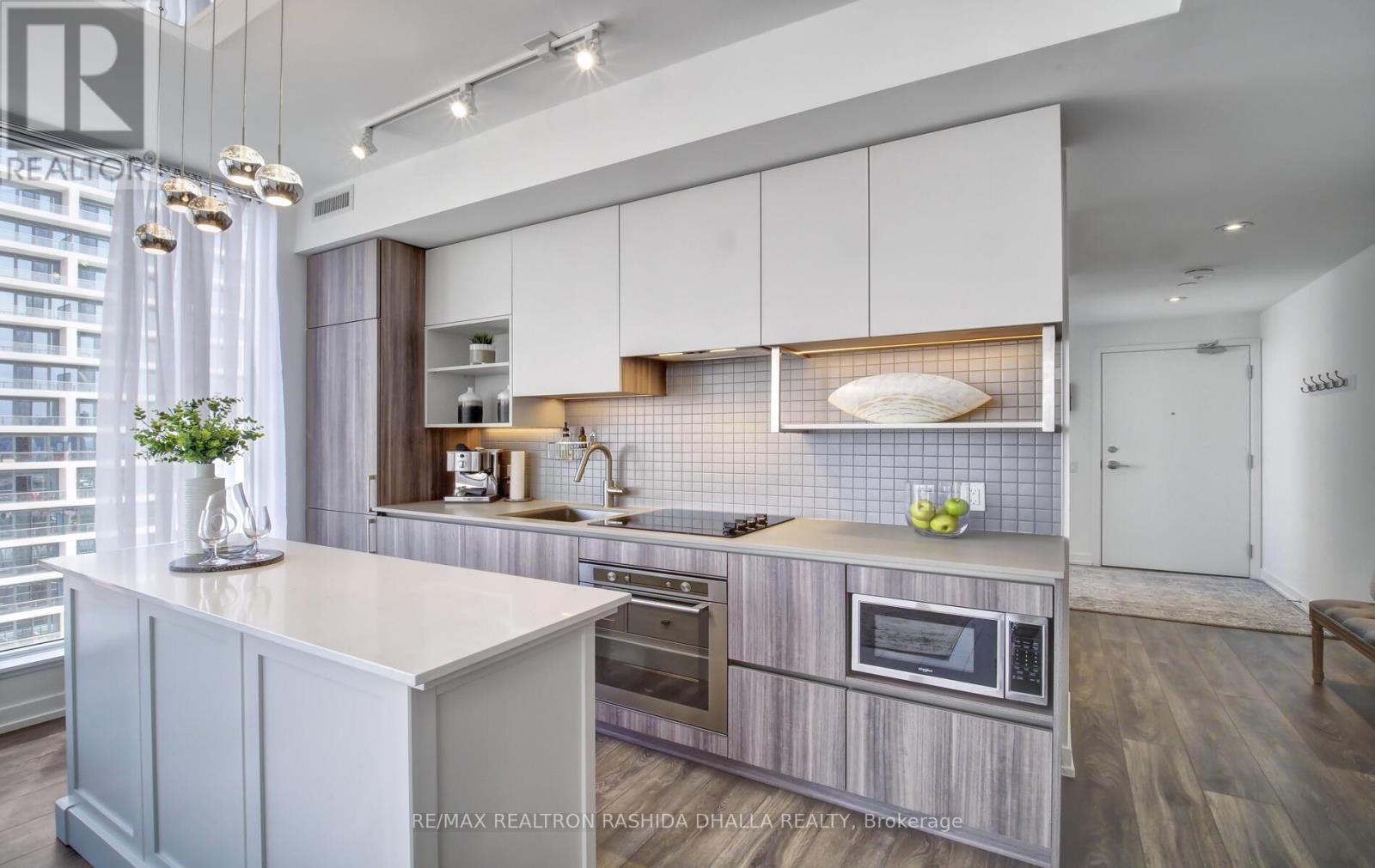 1702 - 898 Portage Parkway, Vaughan, Ontario  M3B 2M3 - Photo 14 - N13439660